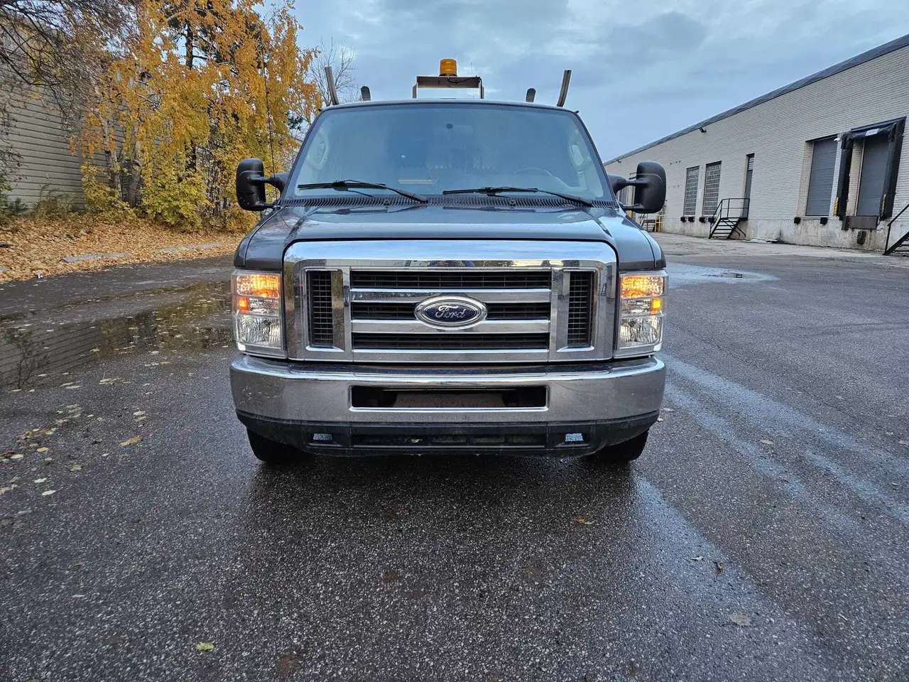 Ford Econoline снимка Ford Econoline