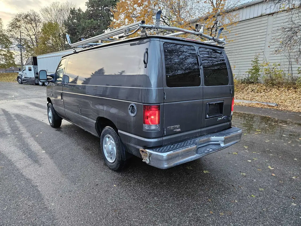Ford Econoline снимка Ford Econoline