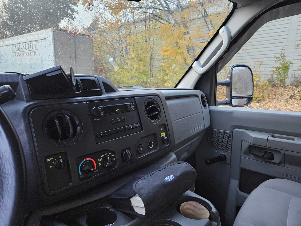 Ford Econoline снимка Ford Econoline
