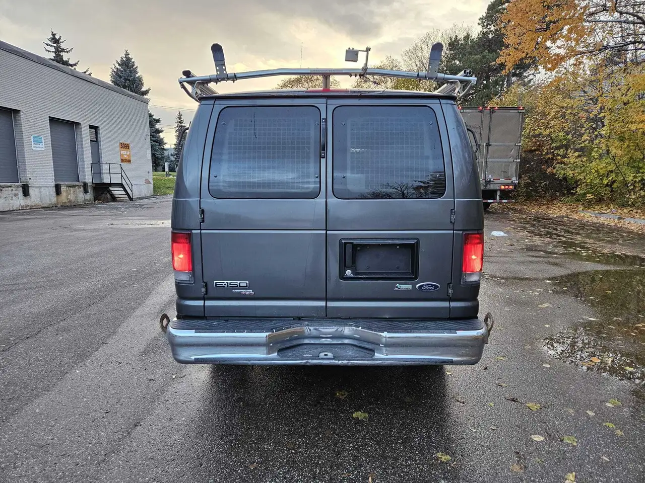 Ford Econoline снимка Ford Econoline