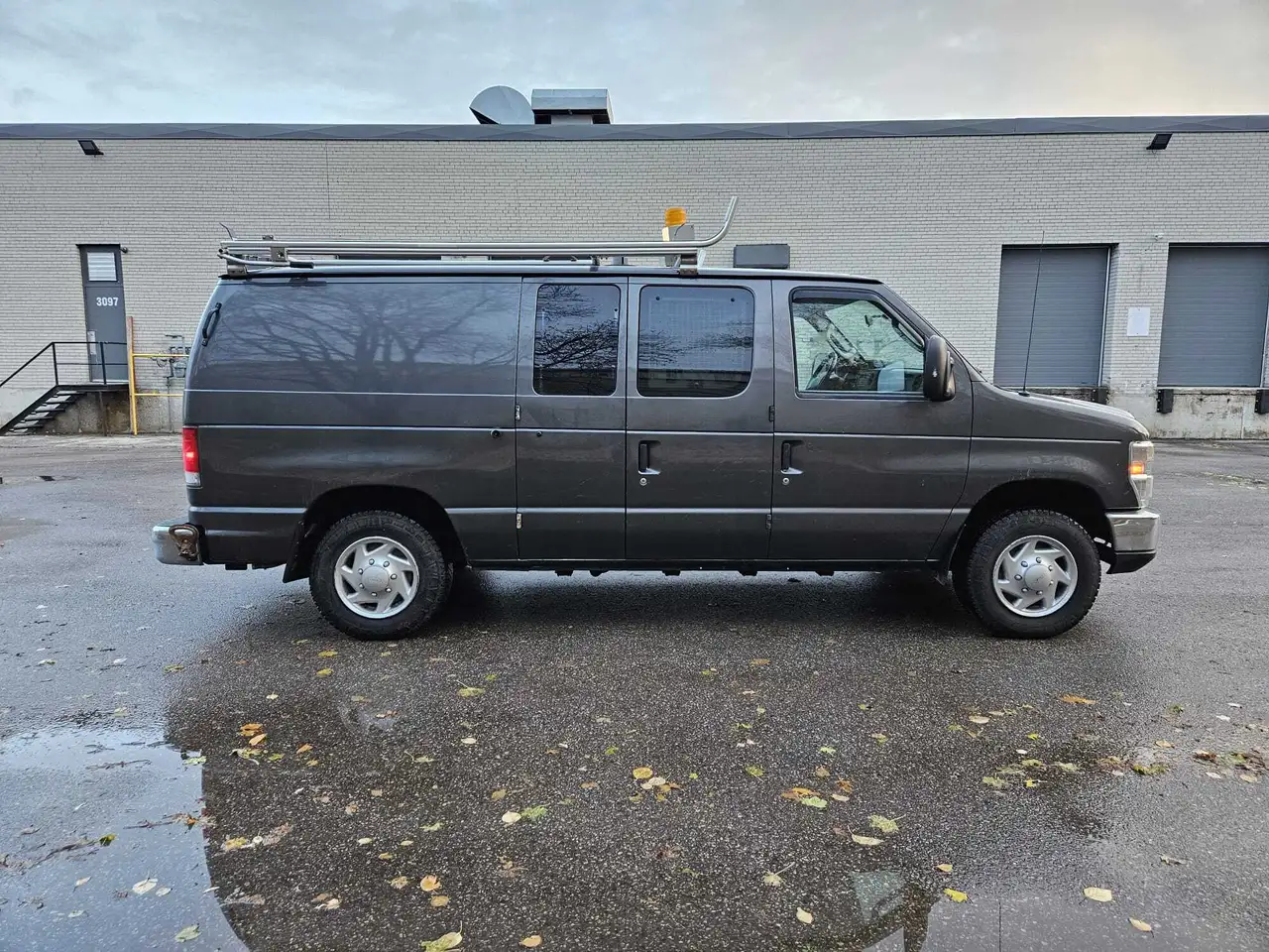 Ford Econoline снимка Ford Econoline