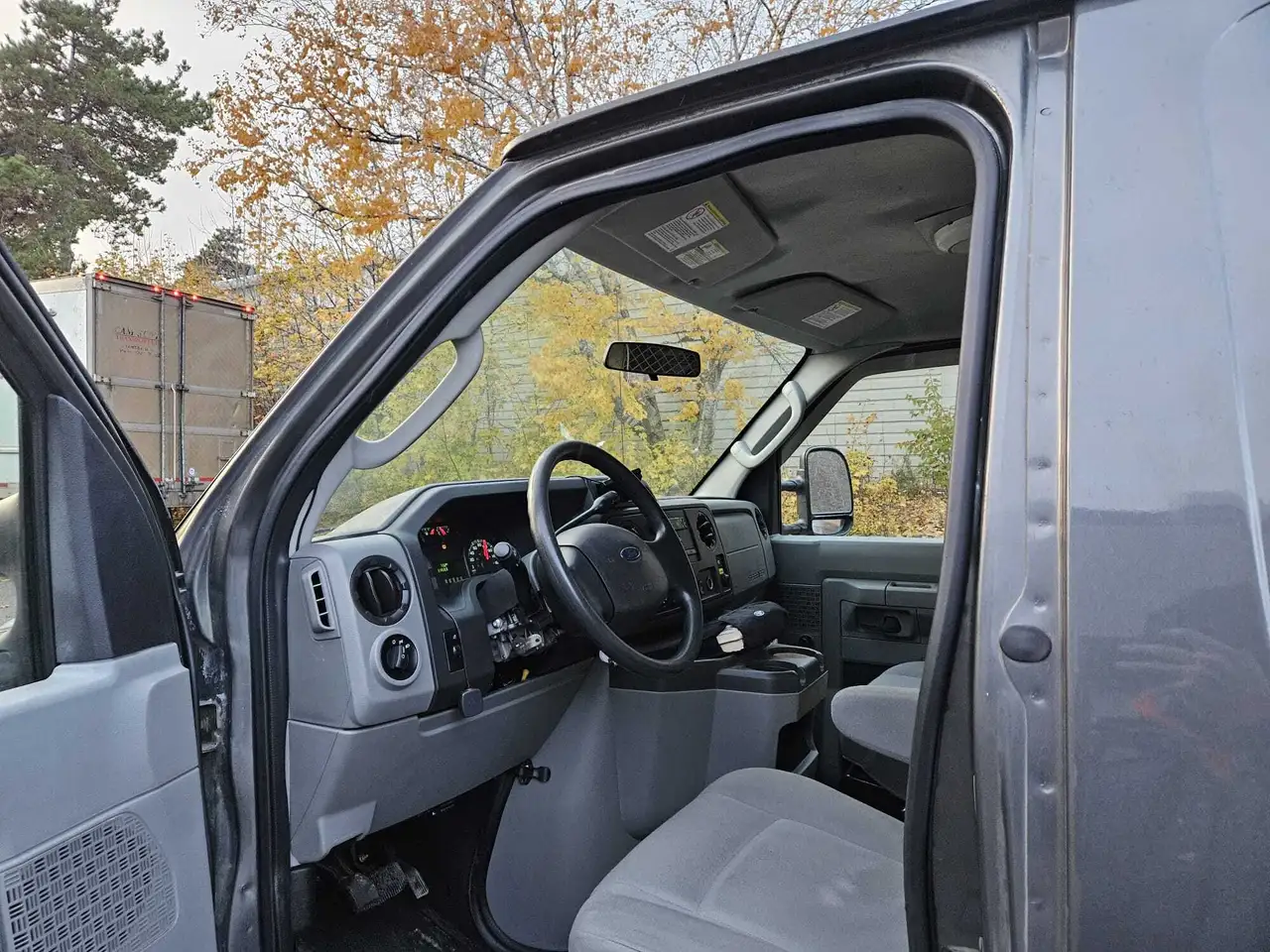 Ford Econoline снимка Ford Econoline