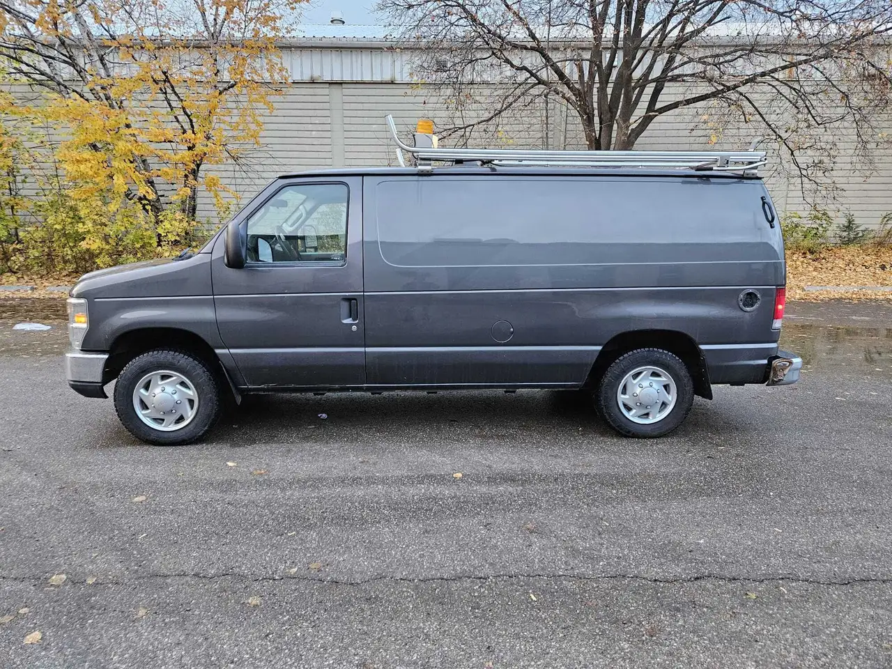 Ford Econoline снимка Ford Econoline