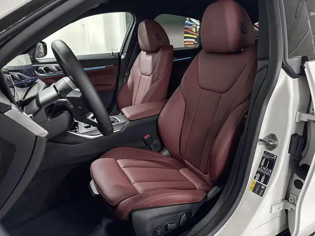 BMW I4 view 9