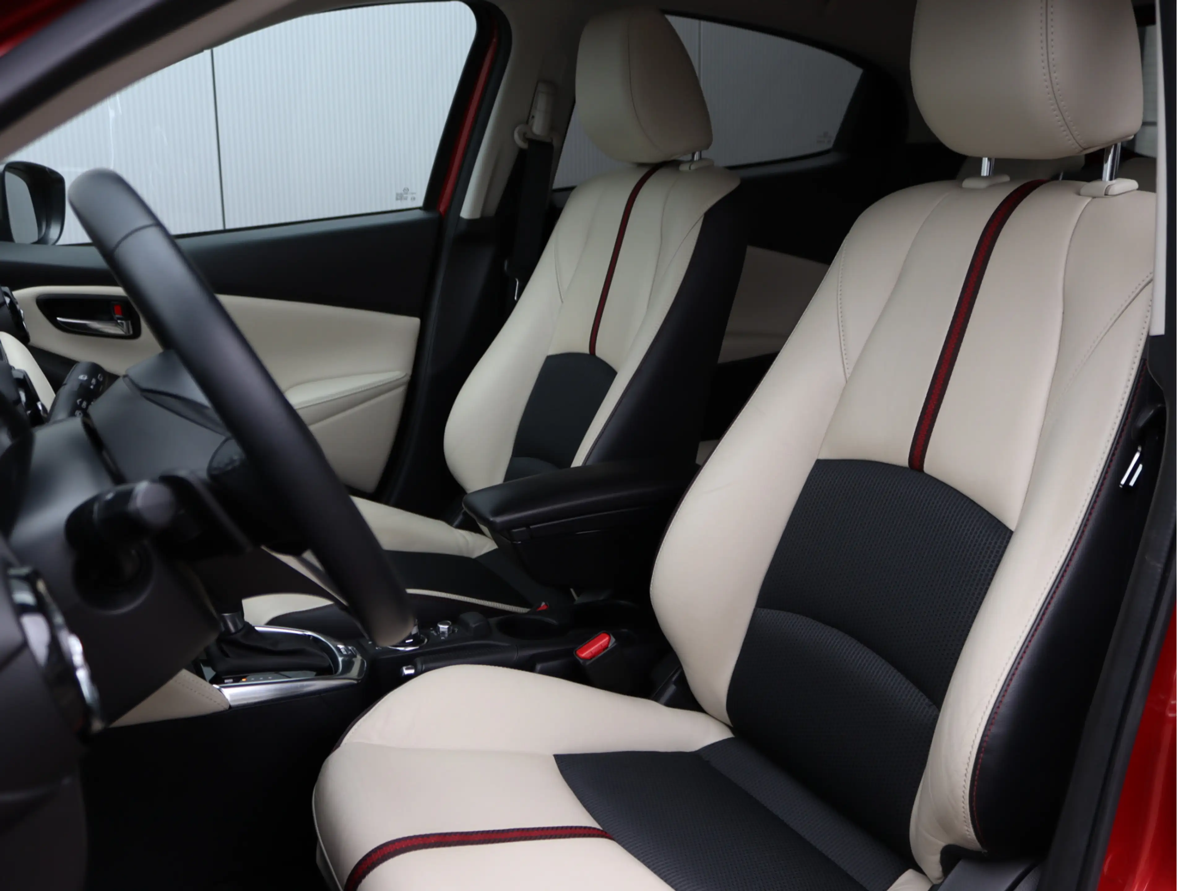 Mazda 2 1.5 Skyactiv-G Skylease GT | BOVAG-garantie | Trek — photo 4