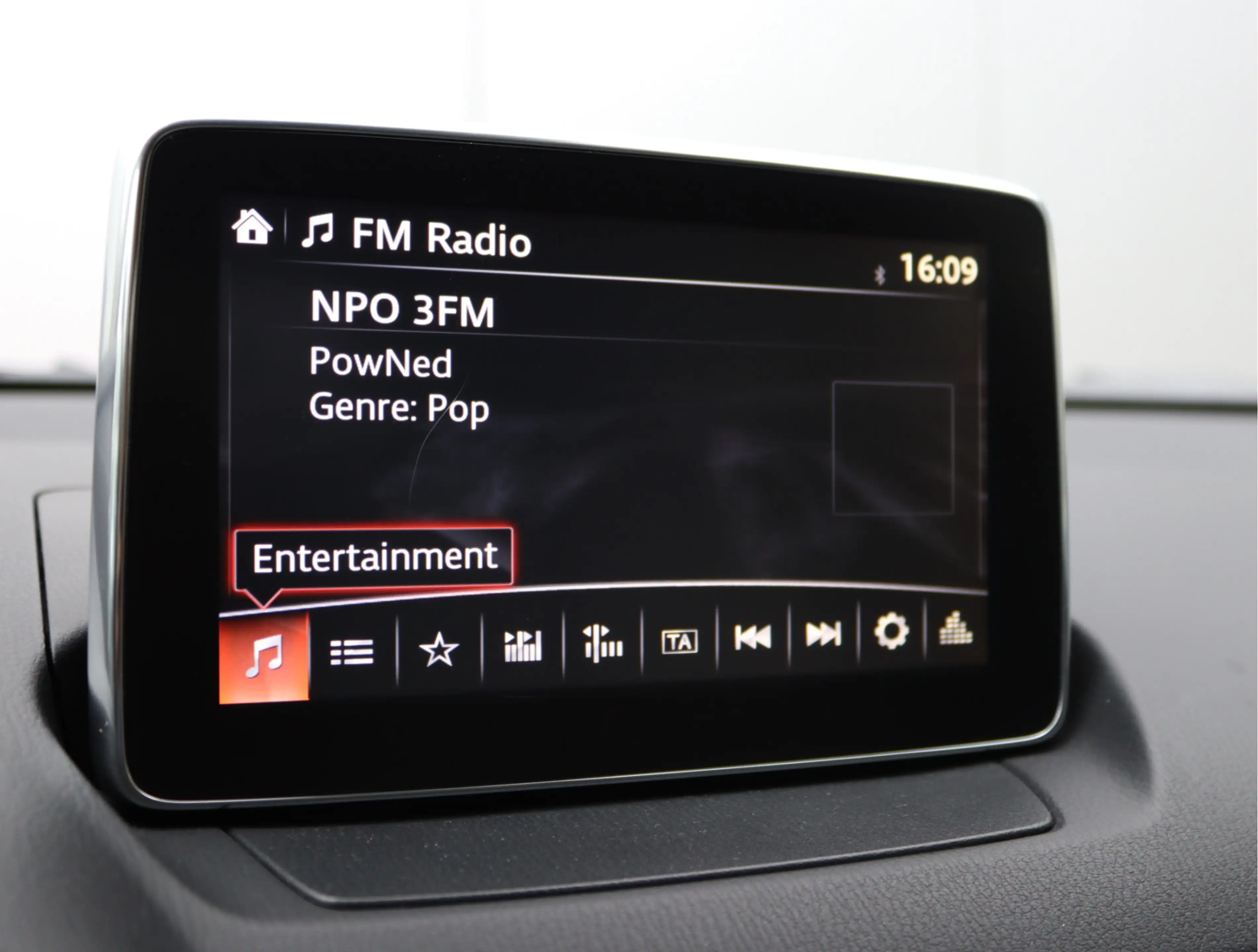 Mazda 2 1.5 Skyactiv-G Skylease GT | BOVAG-garantie | Trek — photo 39