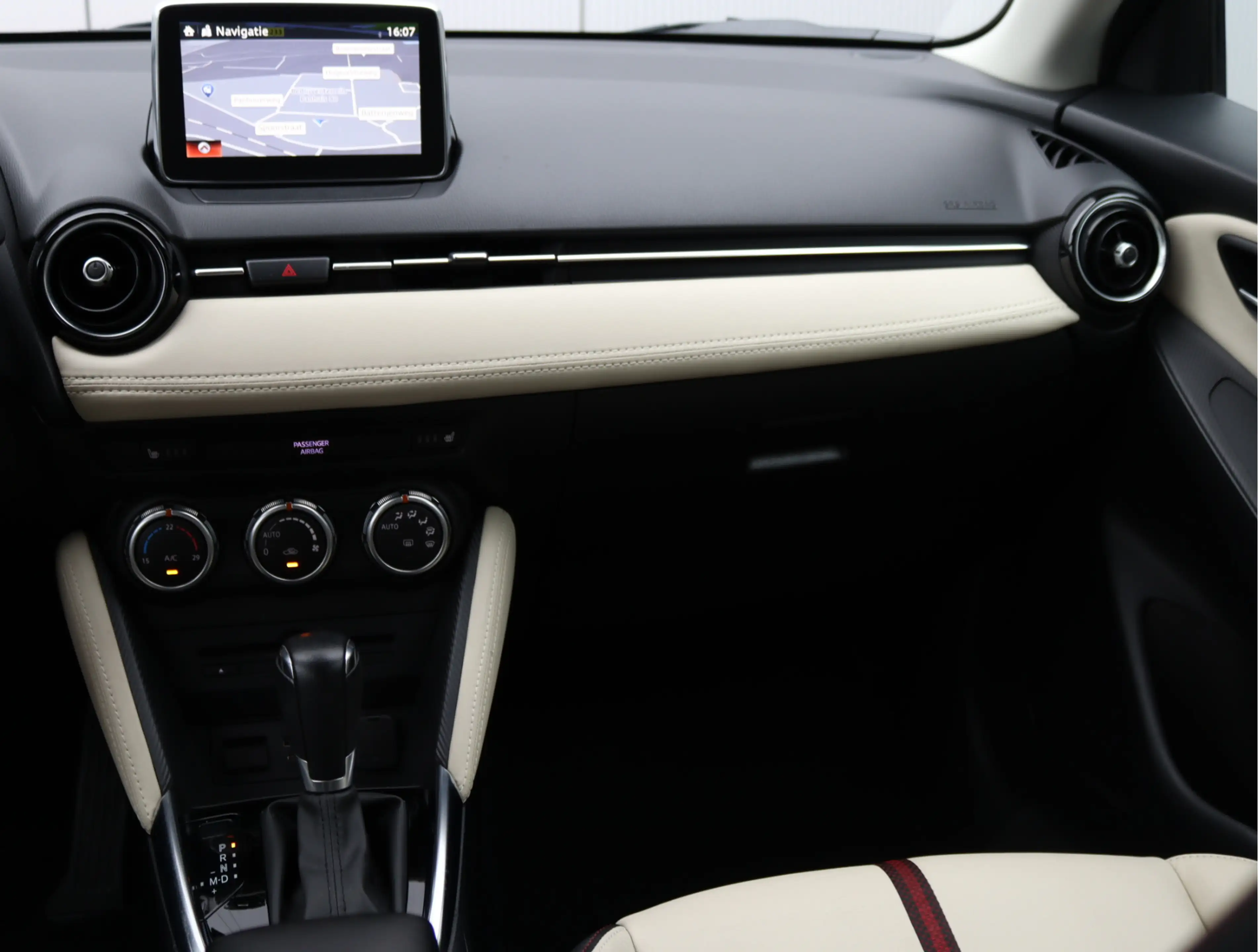 Mazda 2 1.5 Skyactiv-G Skylease GT | BOVAG-garantie | Trek — photo 22