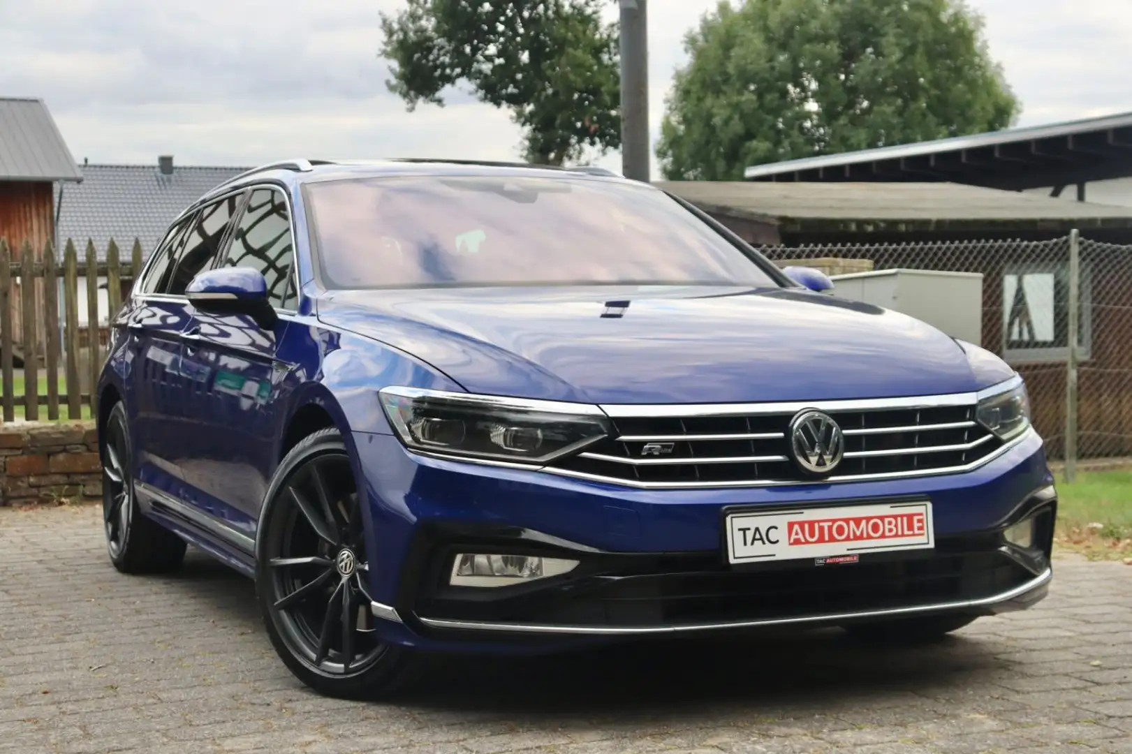 Volkswagen Passat Variant Passat Vari R-line 4Mo 99,7& Vollausstattung Bleu - 2
