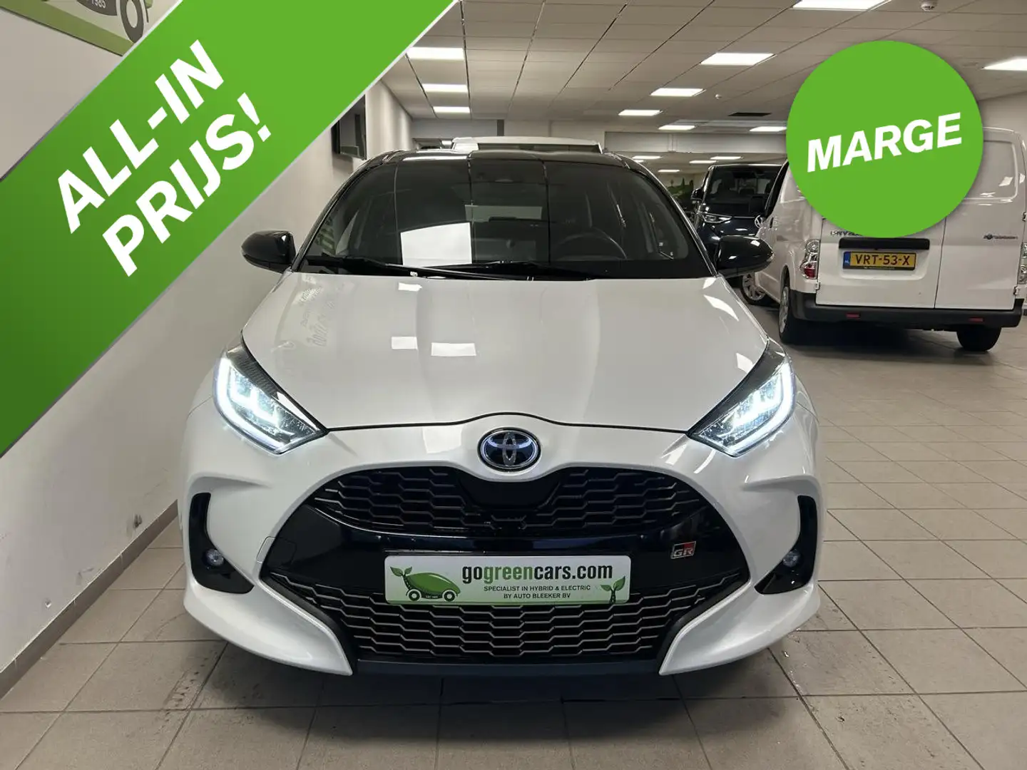 Toyota Yaris 1.5 Hybrid GR Sport Wit - 2