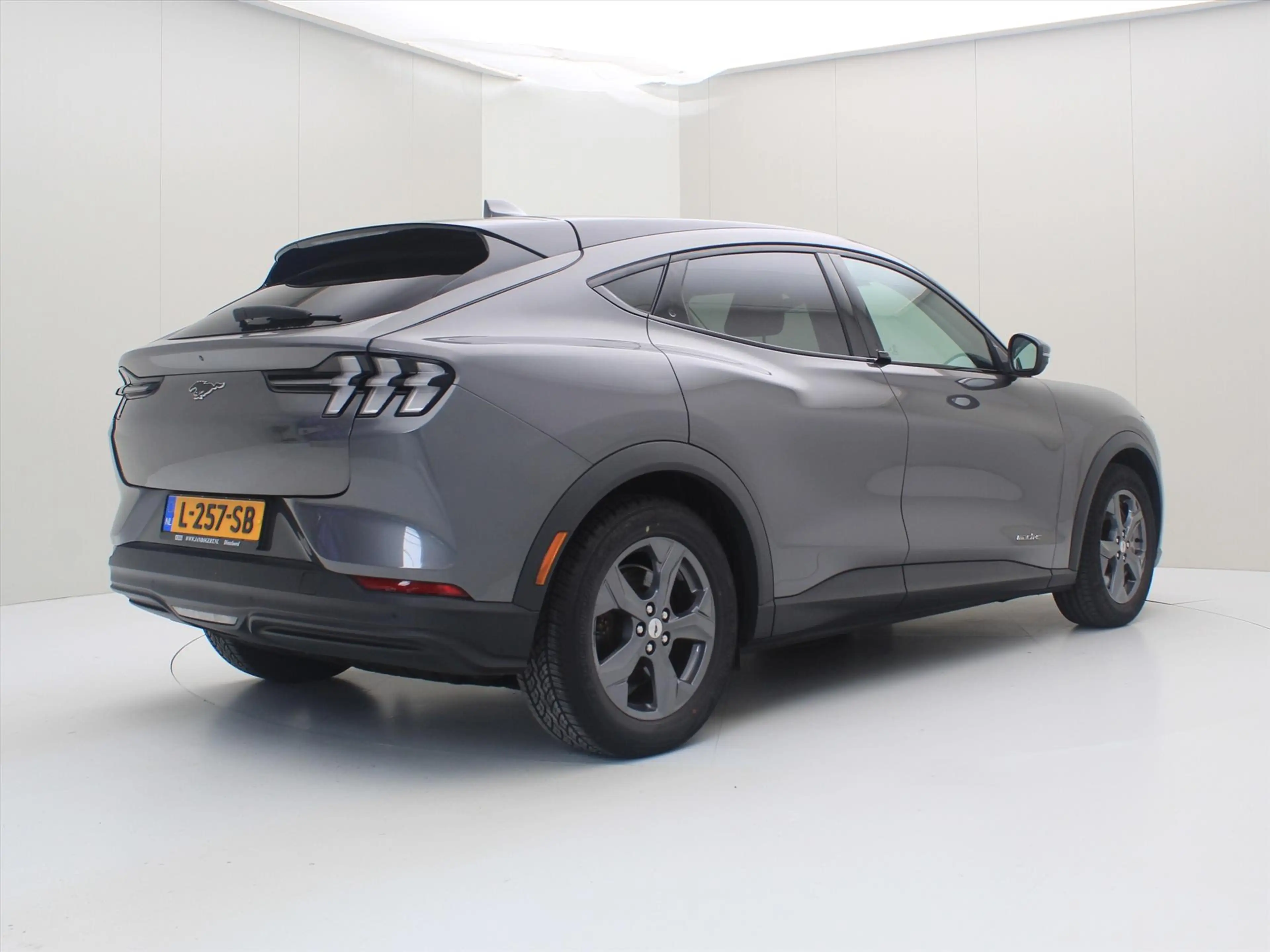 Ford Mustang Mach-E Mach-E 75kWh 258pk RWD 94,5% SoH [ LEDER+CARPLAY+S — photo 3