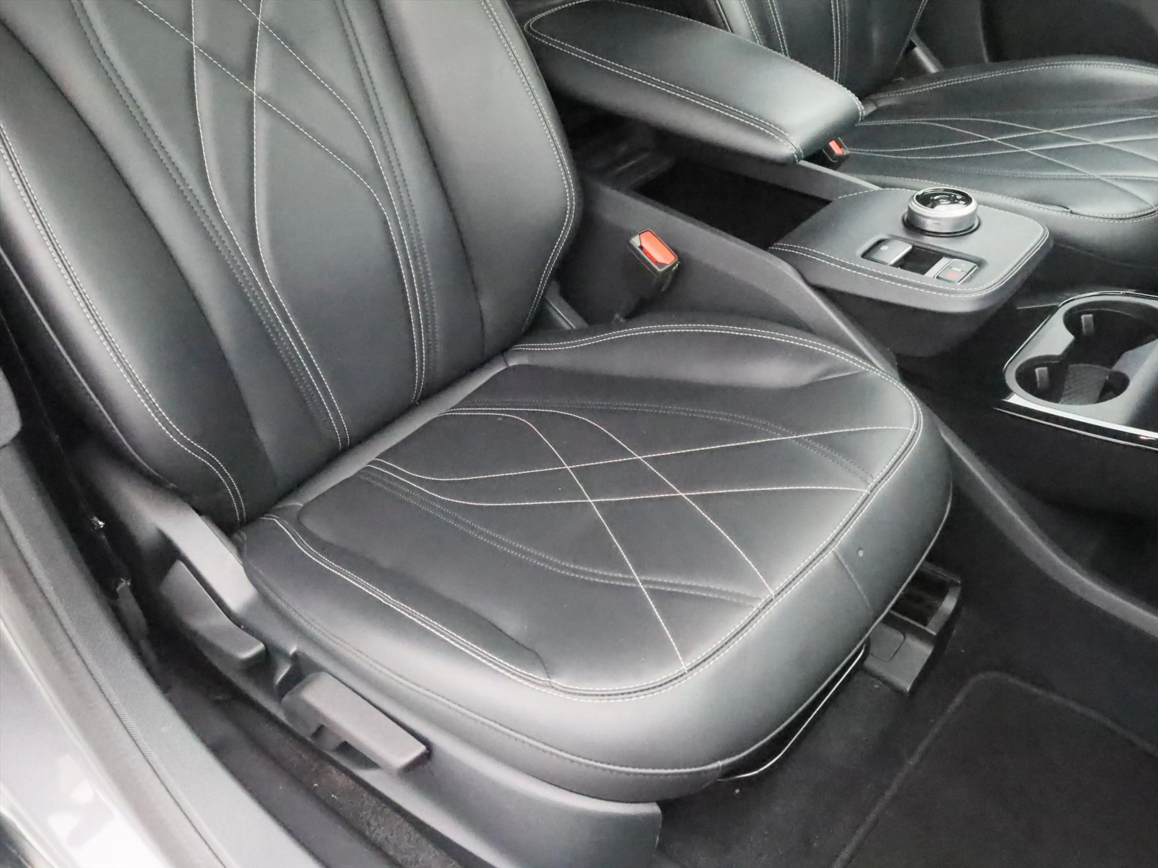 Ford Mustang Mach-E Mach-E 75kWh 258pk RWD 94,5% SoH [ LEDER+CARPLAY+S — photo 16