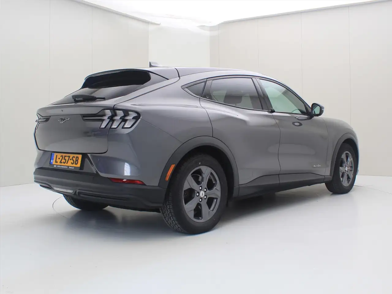 Ford Mustang Mach-E 75 kWh 258ch - Soh 94.5 - Carplay - Led - Stop&Go - Camera - Garantie