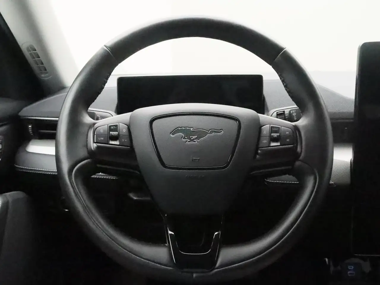 Ford Mustang Mach-E 75 kWh 258ch - Soh 94.5 - Carplay - Led - Stop&Go - Camera - Garantie