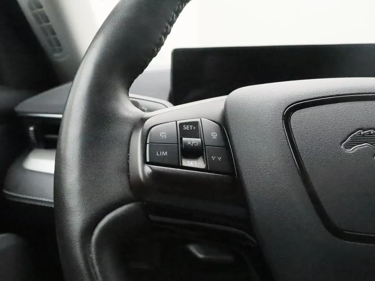 Ford Mustang Mach-E 75 kWh 258ch - Soh 94.5 - Carplay - Led - Stop&Go - Camera - Garantie