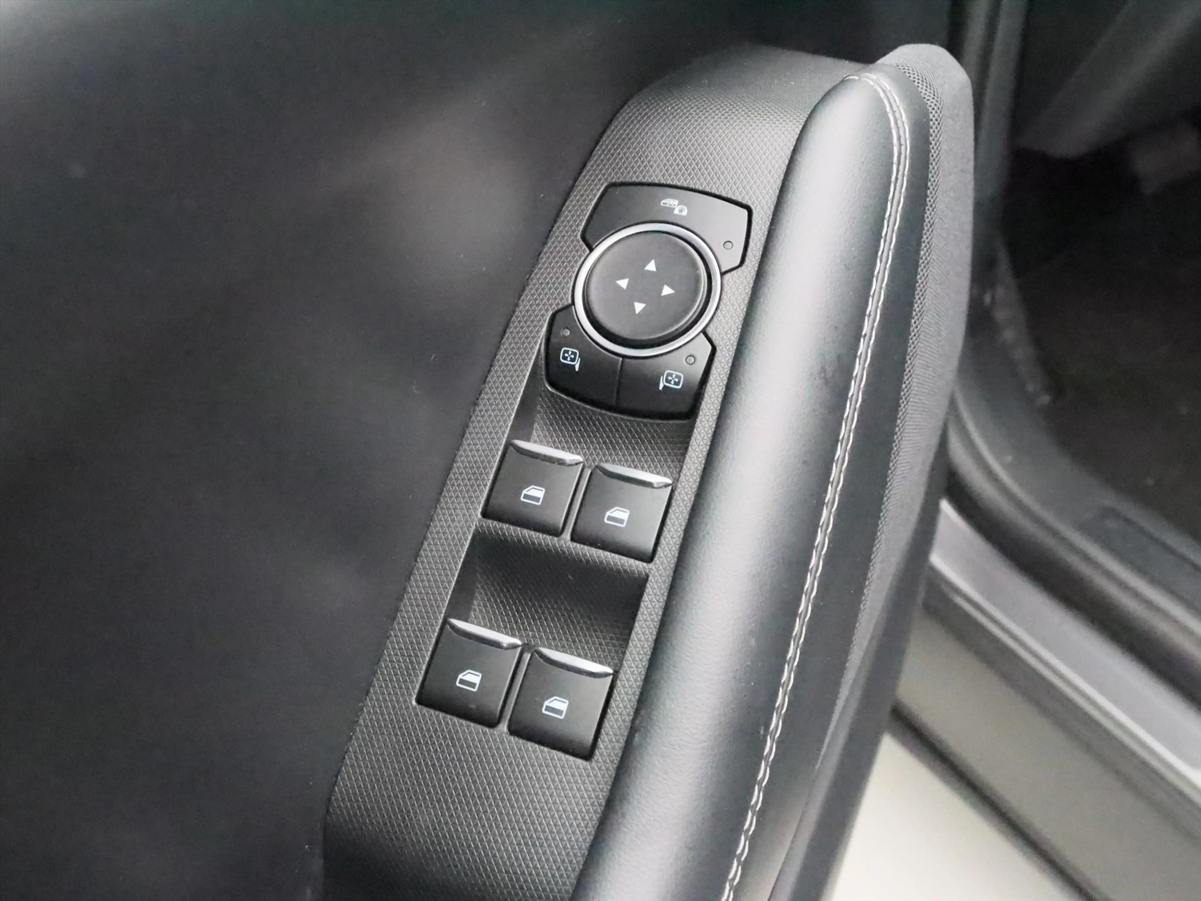 Ford Mustang Mach-E Mach-E 75kWh 258pk RWD 94,5% SoH [ LEDER+CARPLAY+S — photo 18