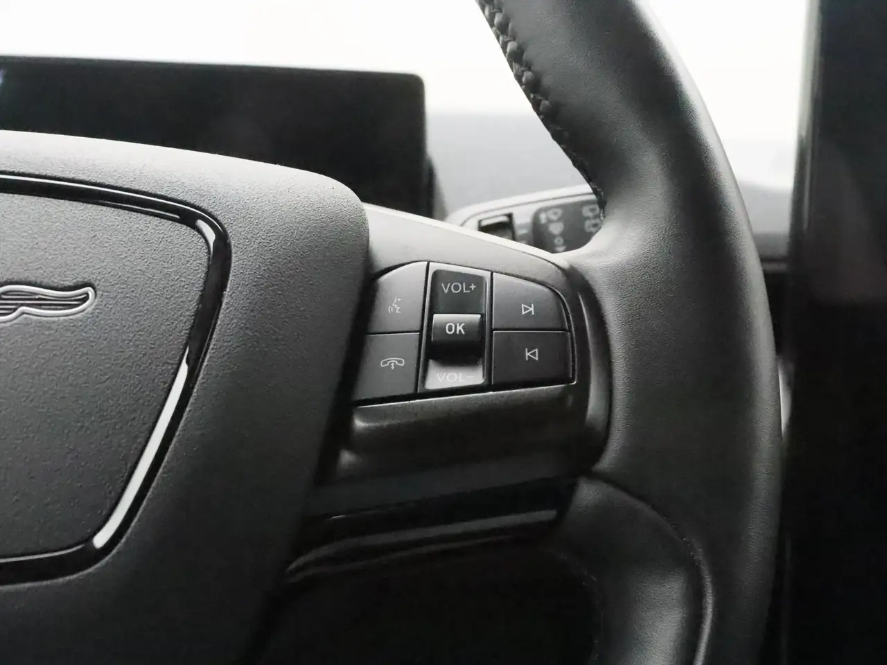 Ford Mustang Mach-E 75 kWh 258ch - Soh 94.5 - Carplay - Led - Stop&Go - Camera - Garantie