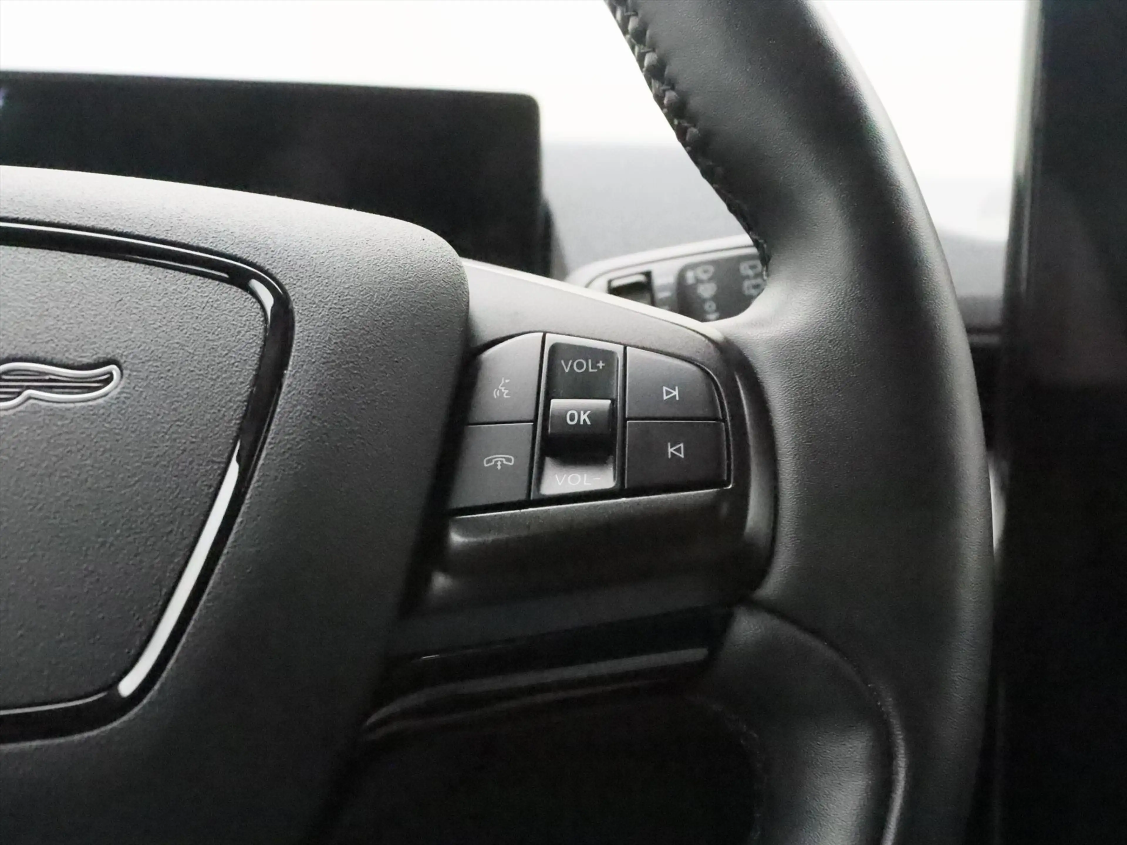 Ford Mustang Mach-E Mach-E 75kWh 258pk RWD 94,5% SoH [ LEDER+CARPLAY+S — photo 21