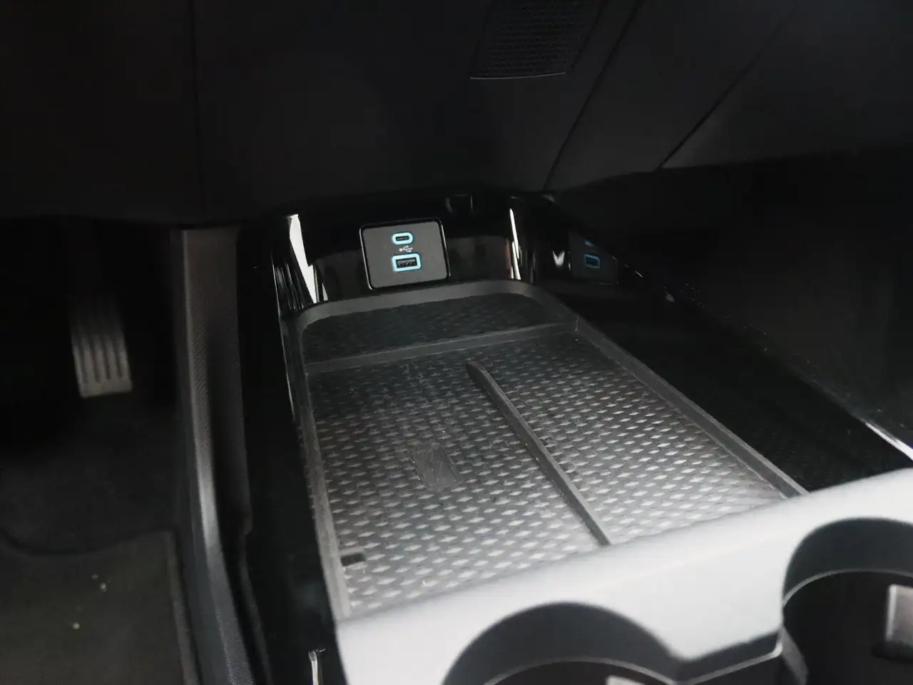 Ford Mustang Mach-E 75 kWh 258ch - Soh 94.5 - Carplay - Led - Stop&Go - Camera - Garantie
