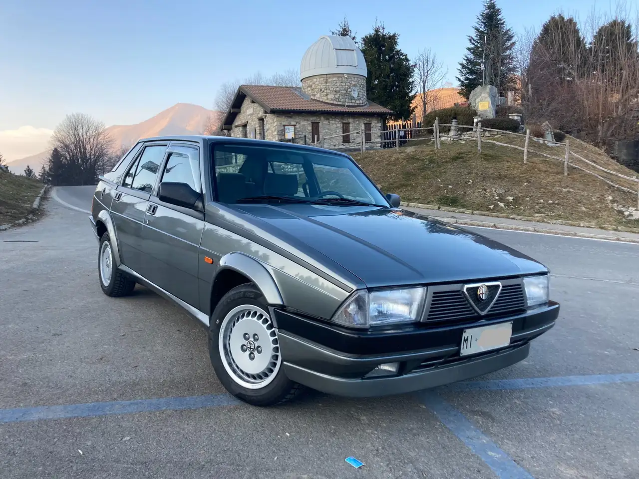 Alfa Romeo 75 2.0 TS 1a serie ASI, foto 1