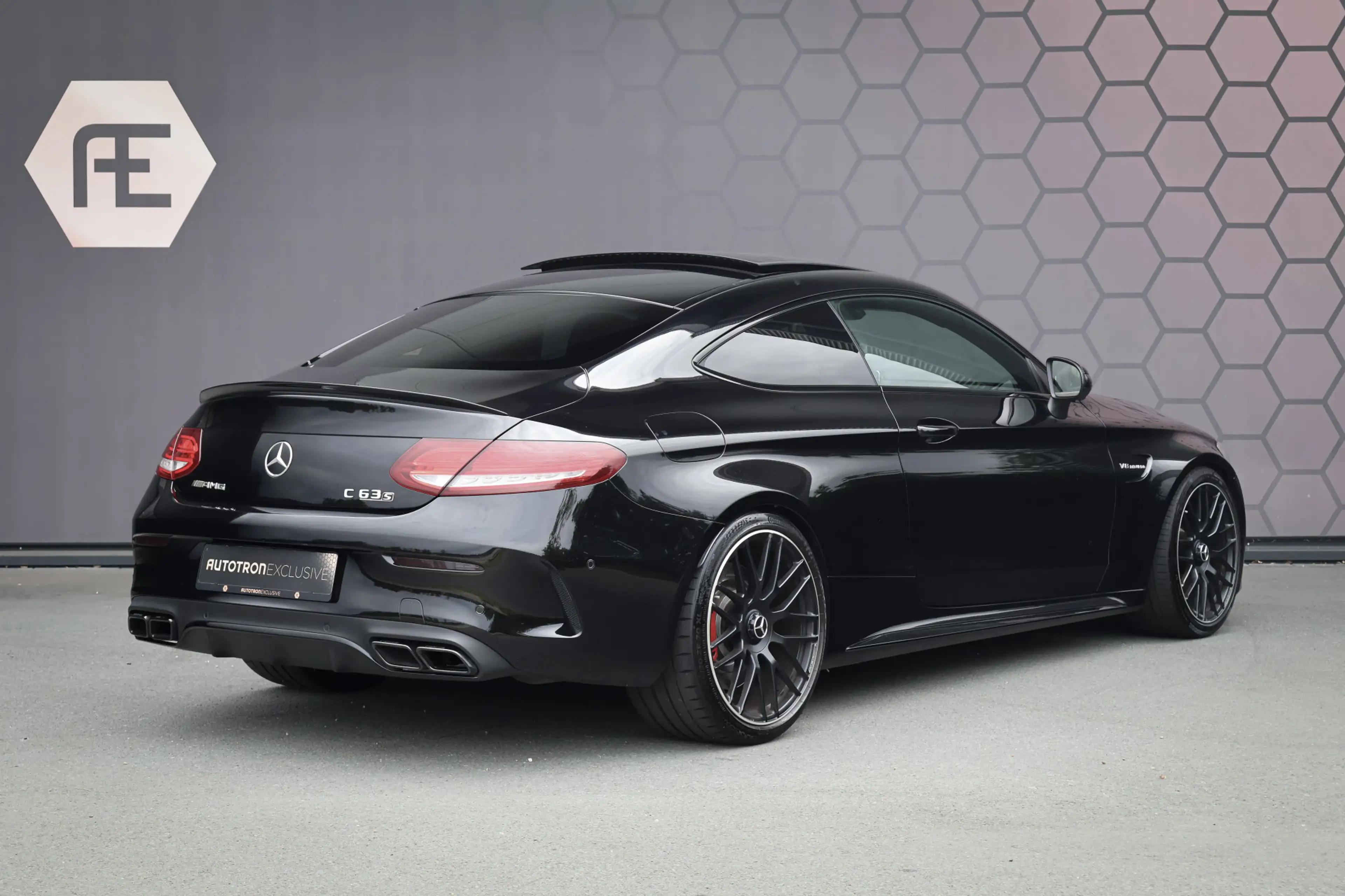 Mercedes-Benz C 63 AMG Coupé S | PANORAMADAK | BURMESTER | HIGH PERFORMAN — photo 2