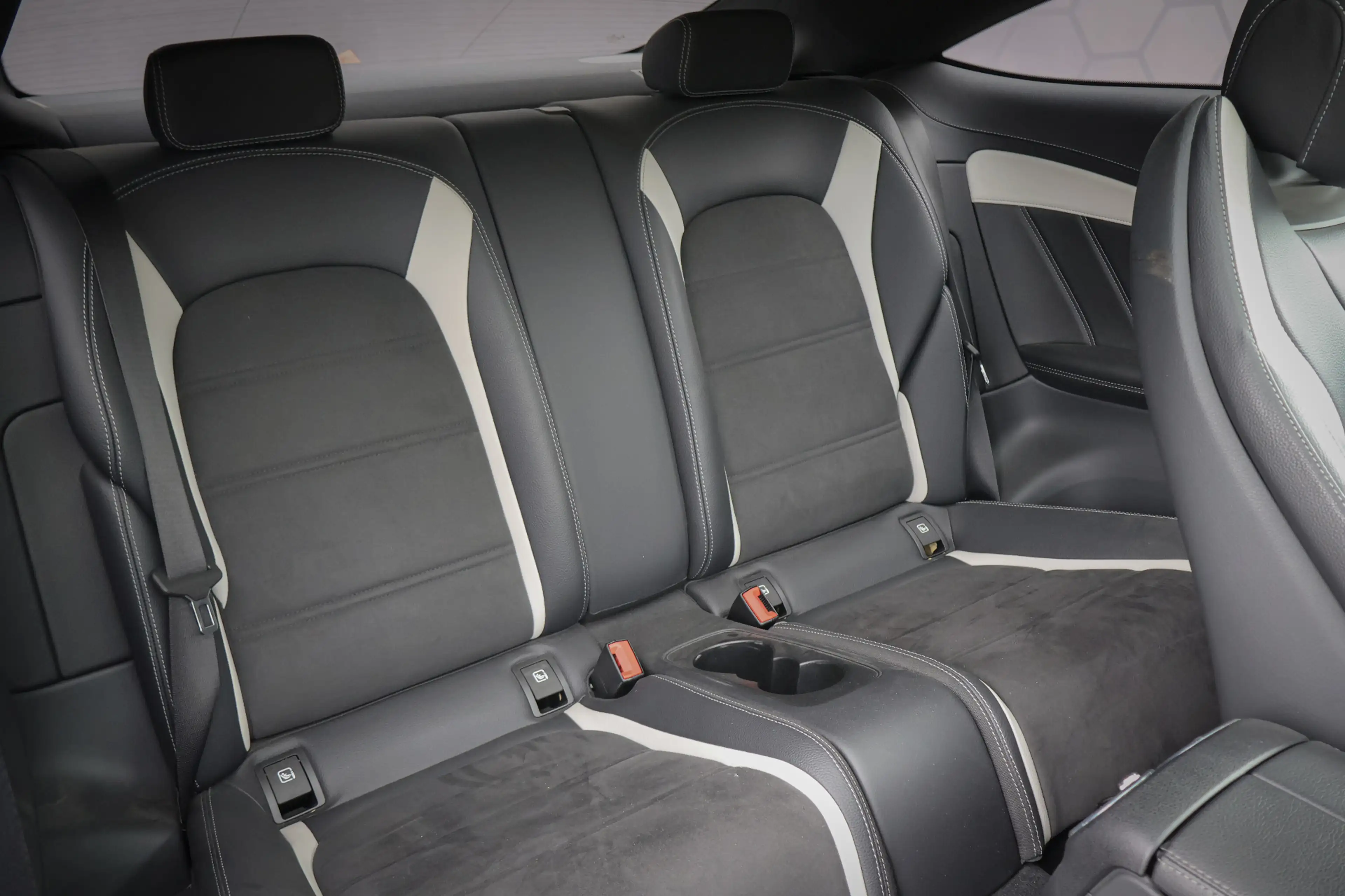 Mercedes-Benz C 63 AMG Coupé S | PANORAMADAK | BURMESTER | HIGH PERFORMAN — photo 9
