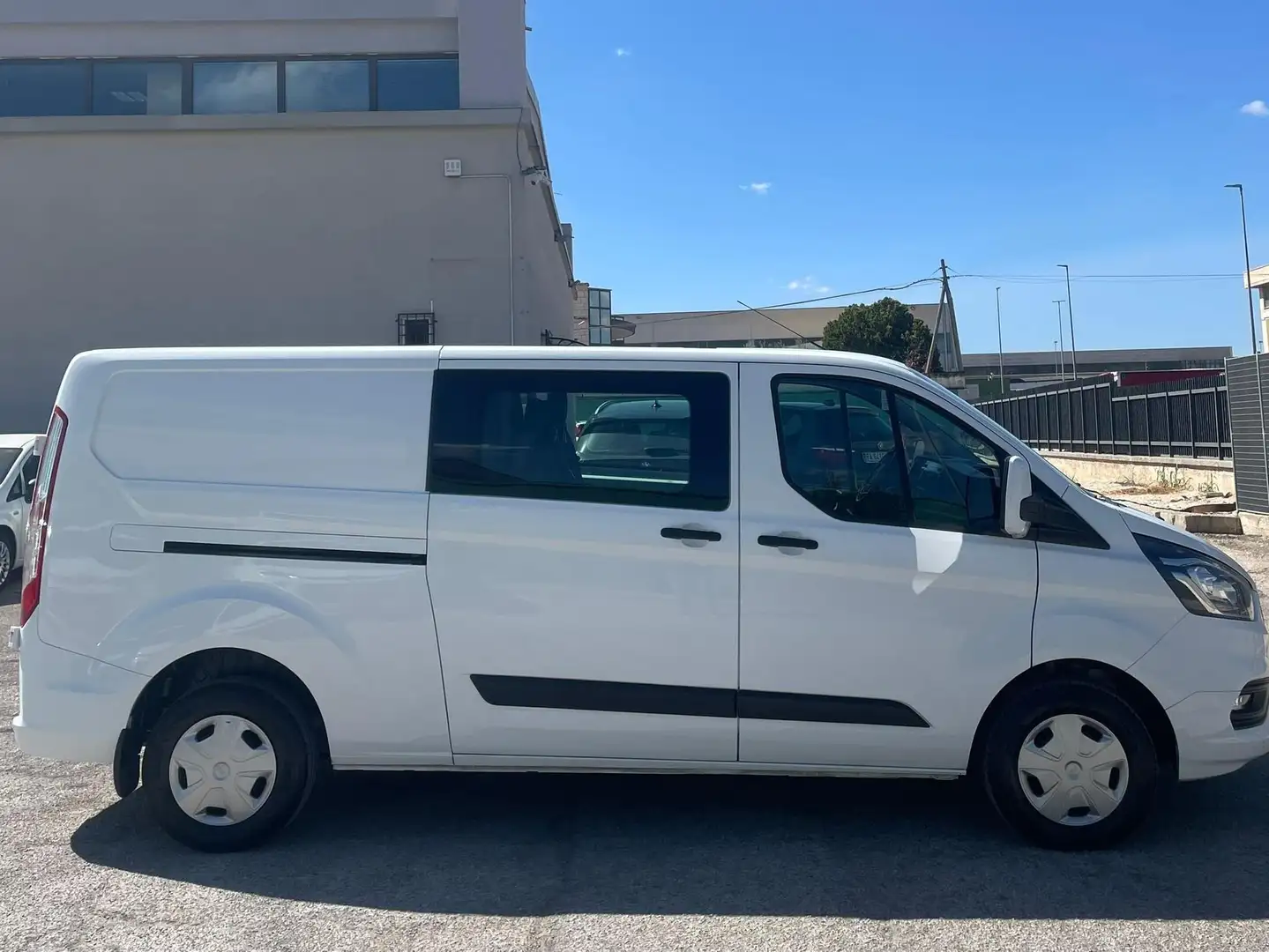 Ford Transit Custom 300 L2H1 2.0 TDCI FURGONE 6 POSTI - 2019 Blanco - 2