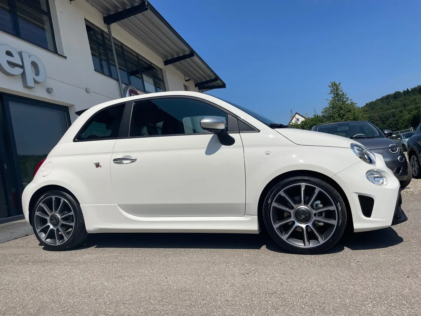 Fiat 595 Abarth Sitzheizung Navi Leder 8-fach bereift Weiß - 1