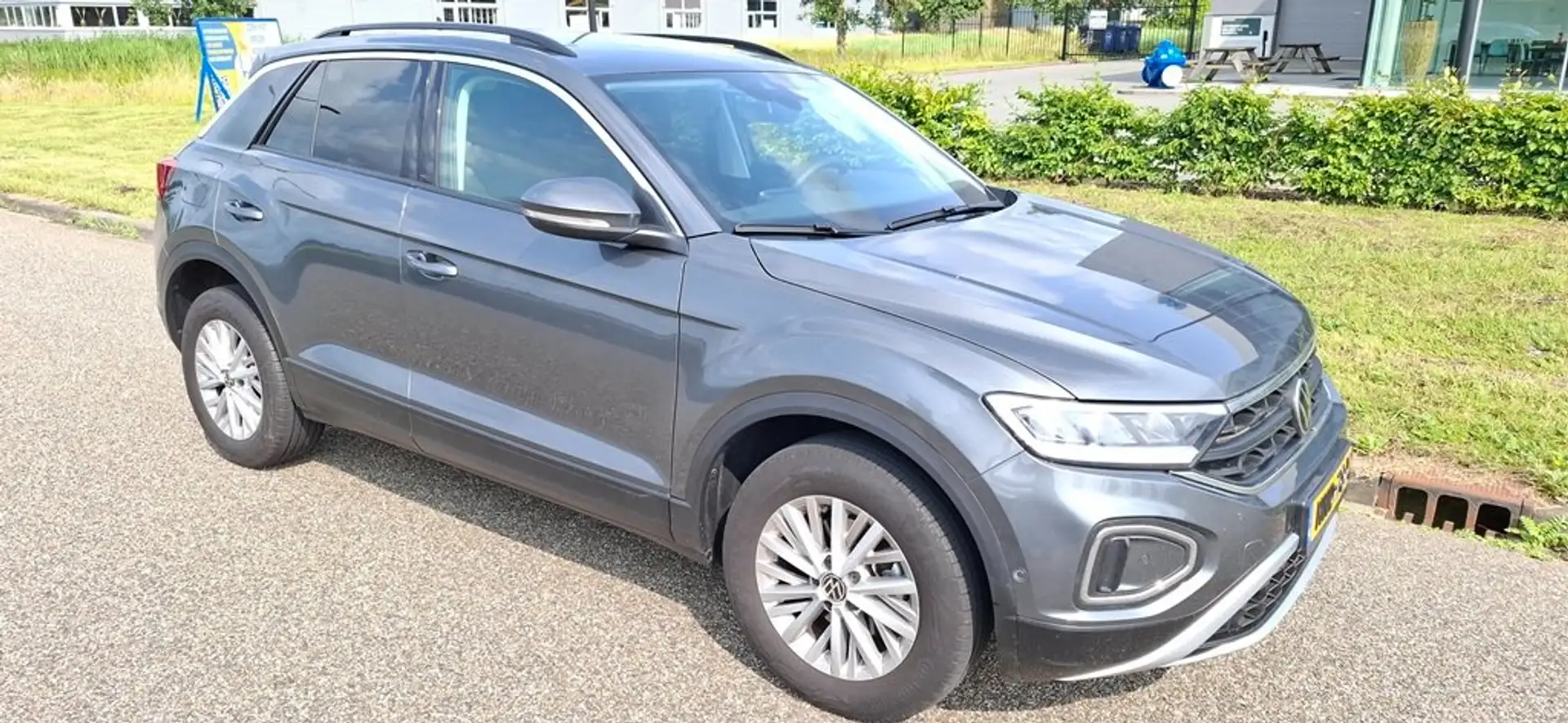 Volkswagen T-Roc T-Roc 1.0 TSI Life Edition Grijs - 2