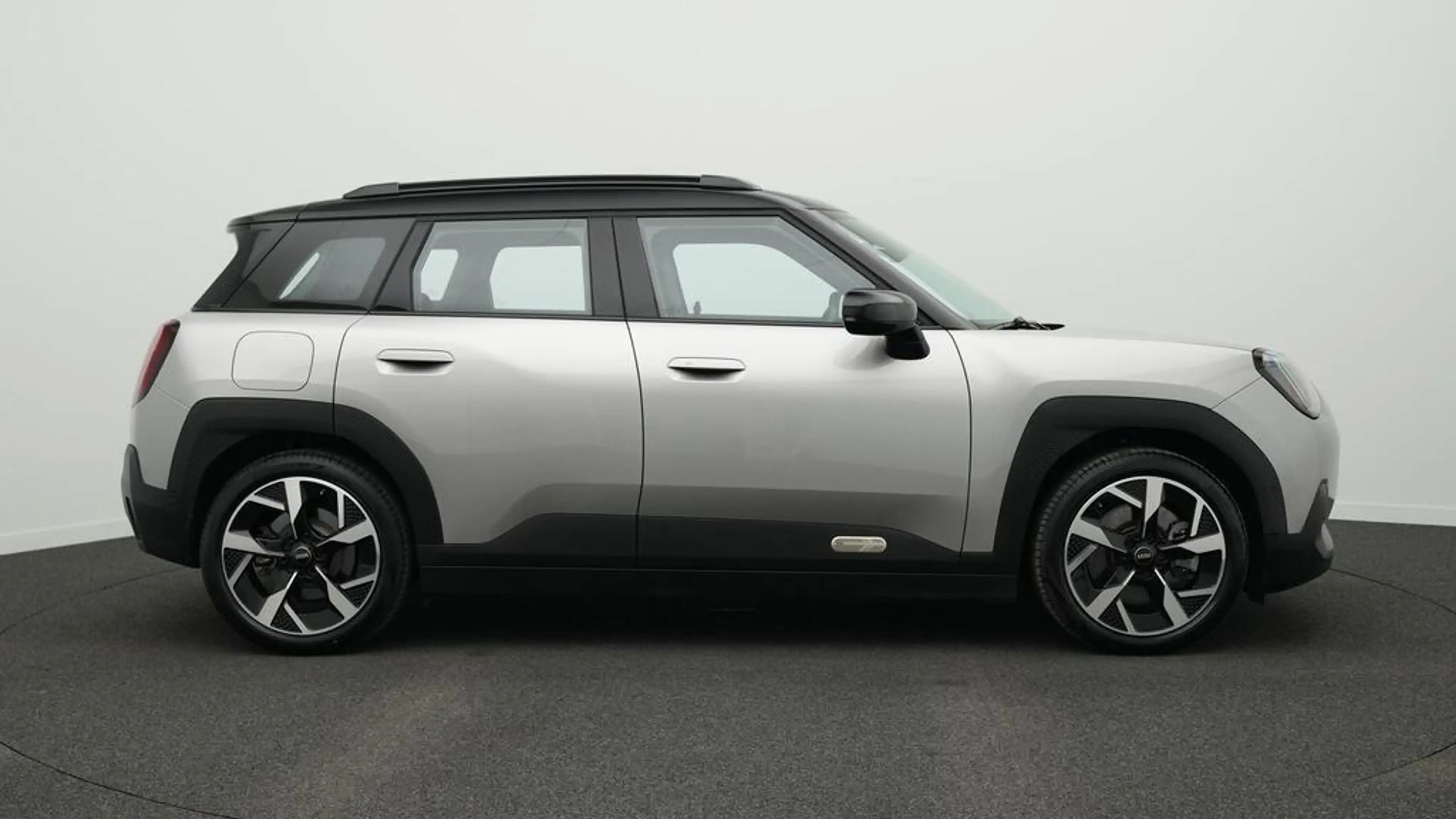 MINI Aceman Classic Trim — photo 3