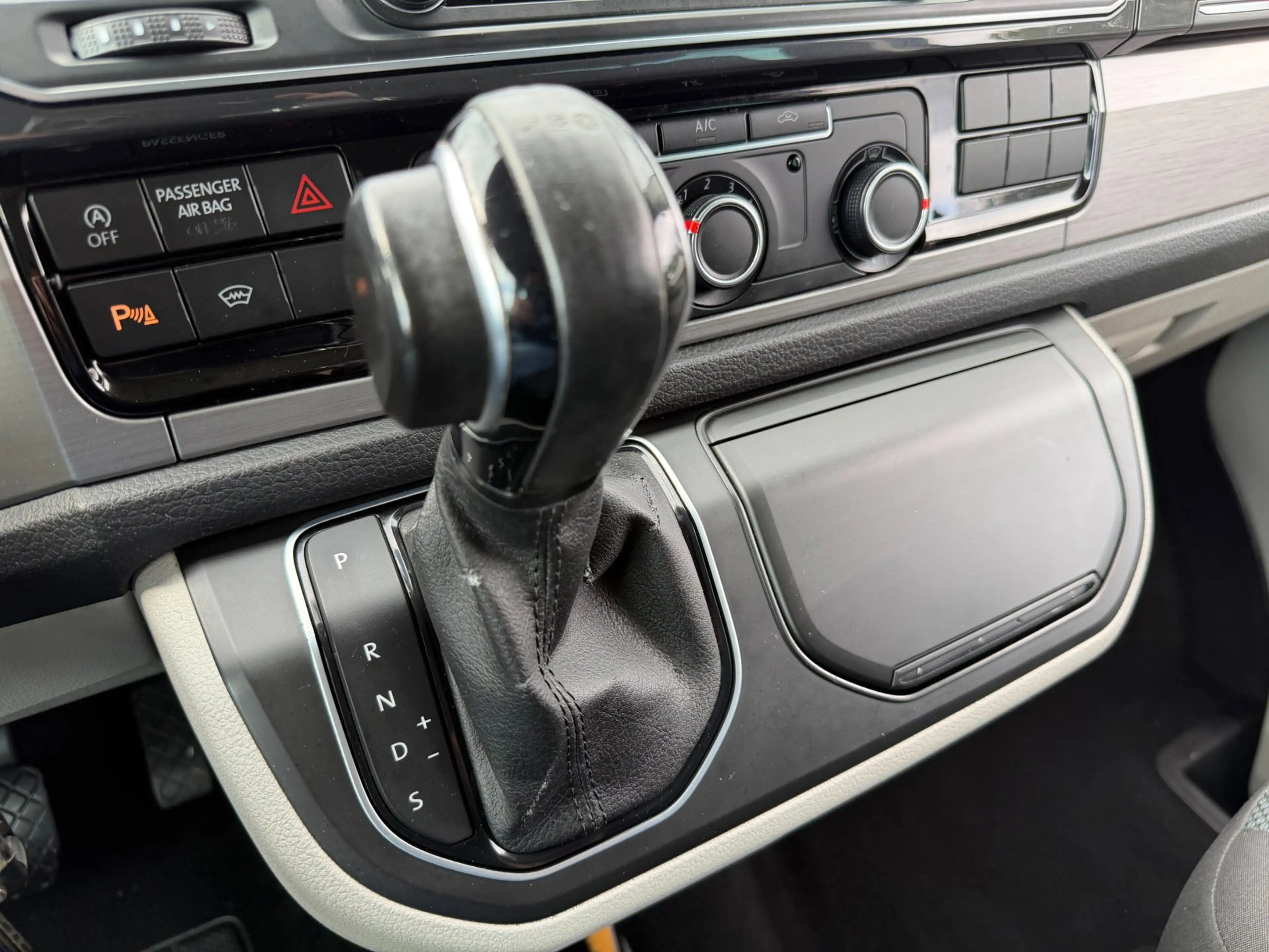 Volkswagen Transporter 2.0 TDI 140PK AUT. L2H1 DC - MARGE — photo 15
