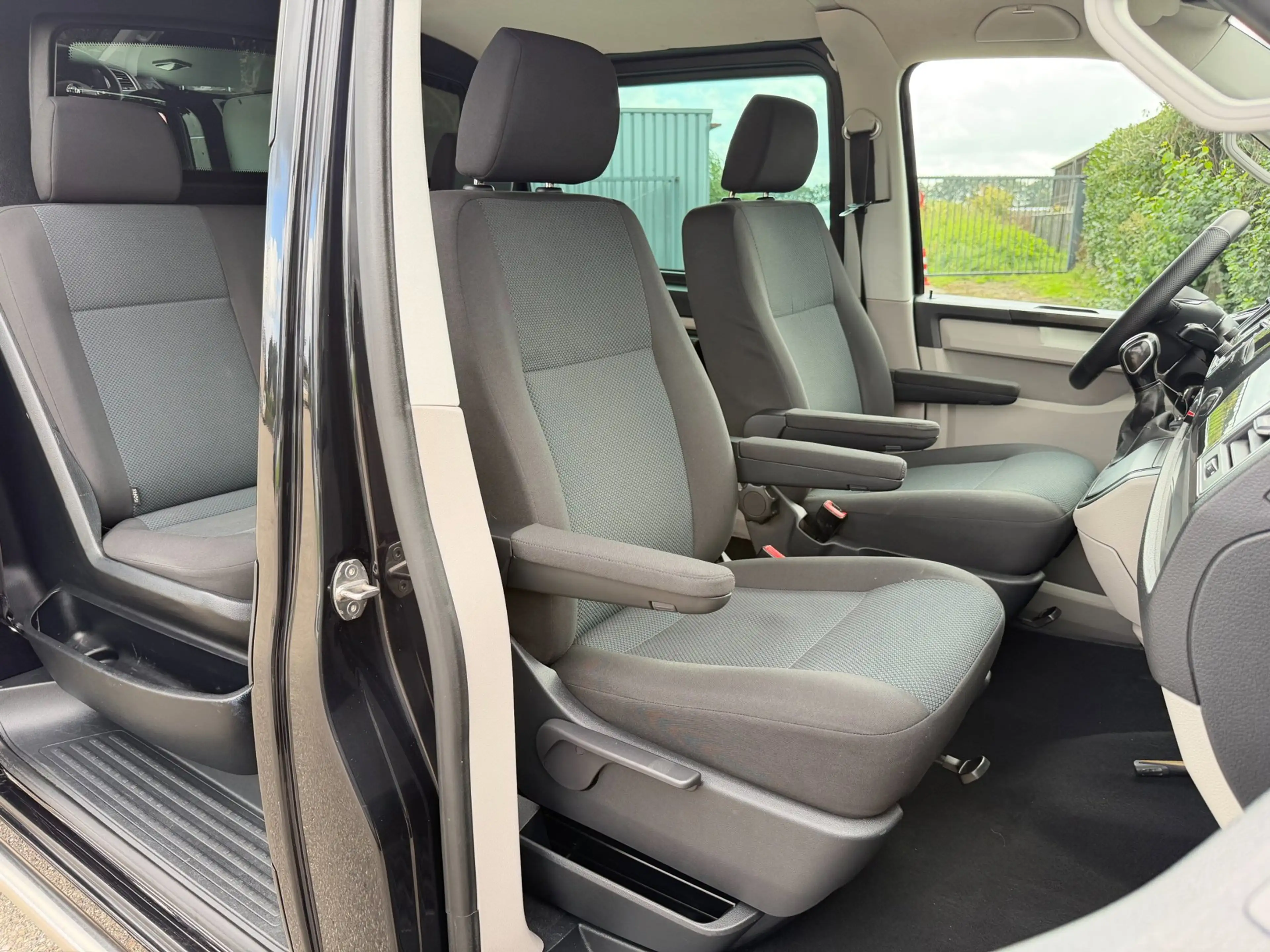 Volkswagen Transporter 2.0 TDI 140PK AUT. L2H1 DC - MARGE — photo 9