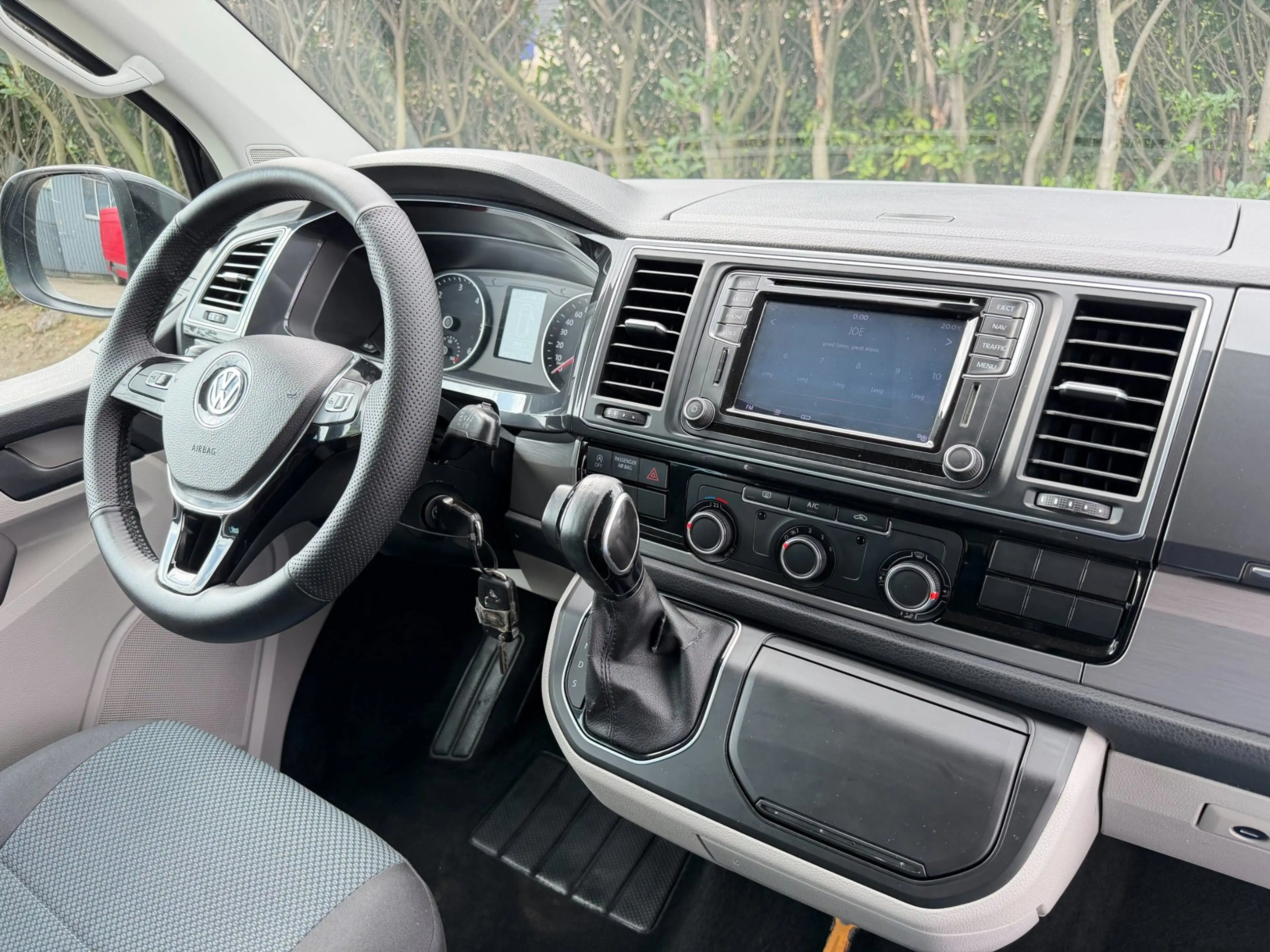 Volkswagen Transporter 2.0 TDI 140PK AUT. L2H1 DC - MARGE — photo 11