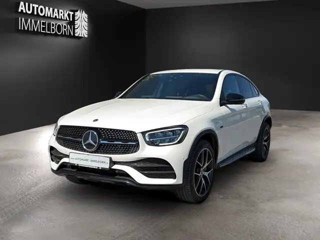 Mercedes-Benz GLC view 3
