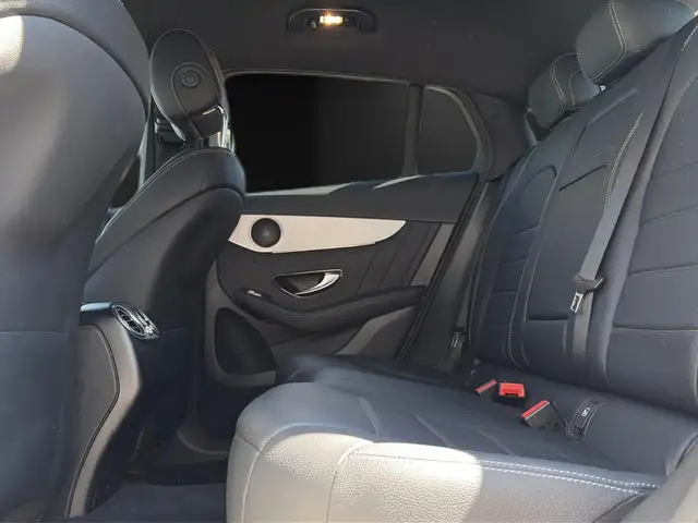 Mercedes-Benz GLC view 24
