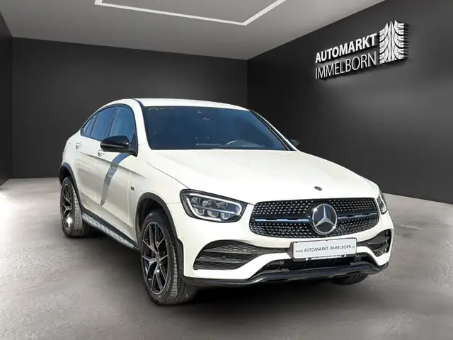 Mercedes-Benz GLC view 2