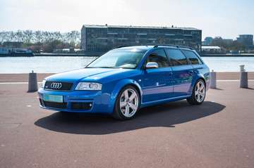 Plus V8 4.2 480ch/N°31/Bleu Sprint/Suivi Audi