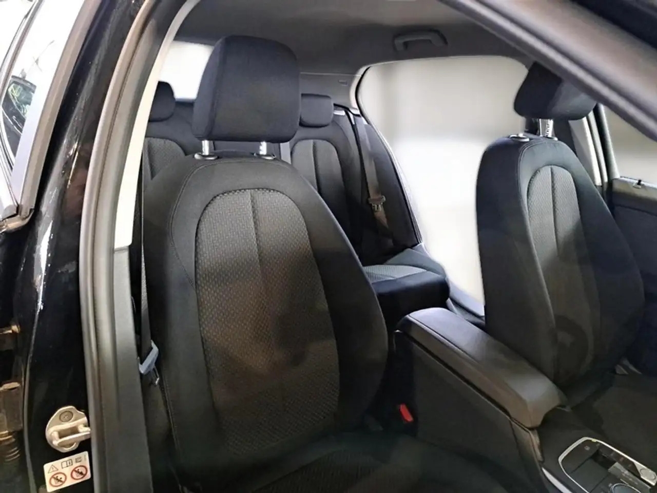 BMW 116 116D BUSINESS ADVANTAGE AUTO 5 PORTE BERLINA 10