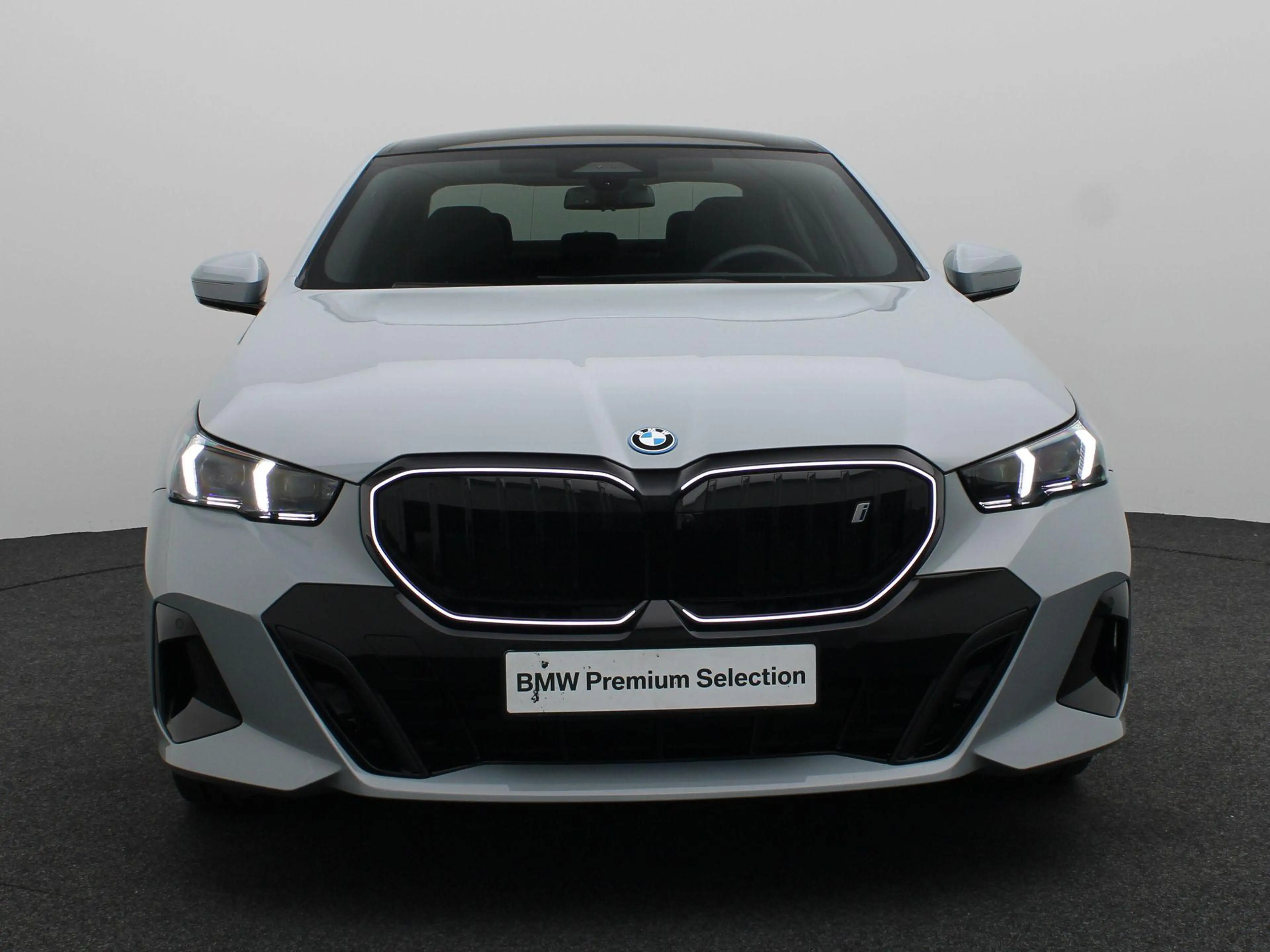 BMW i5 eDrive40 M Sport Edition | Innovation Pack | Trave — photo 3