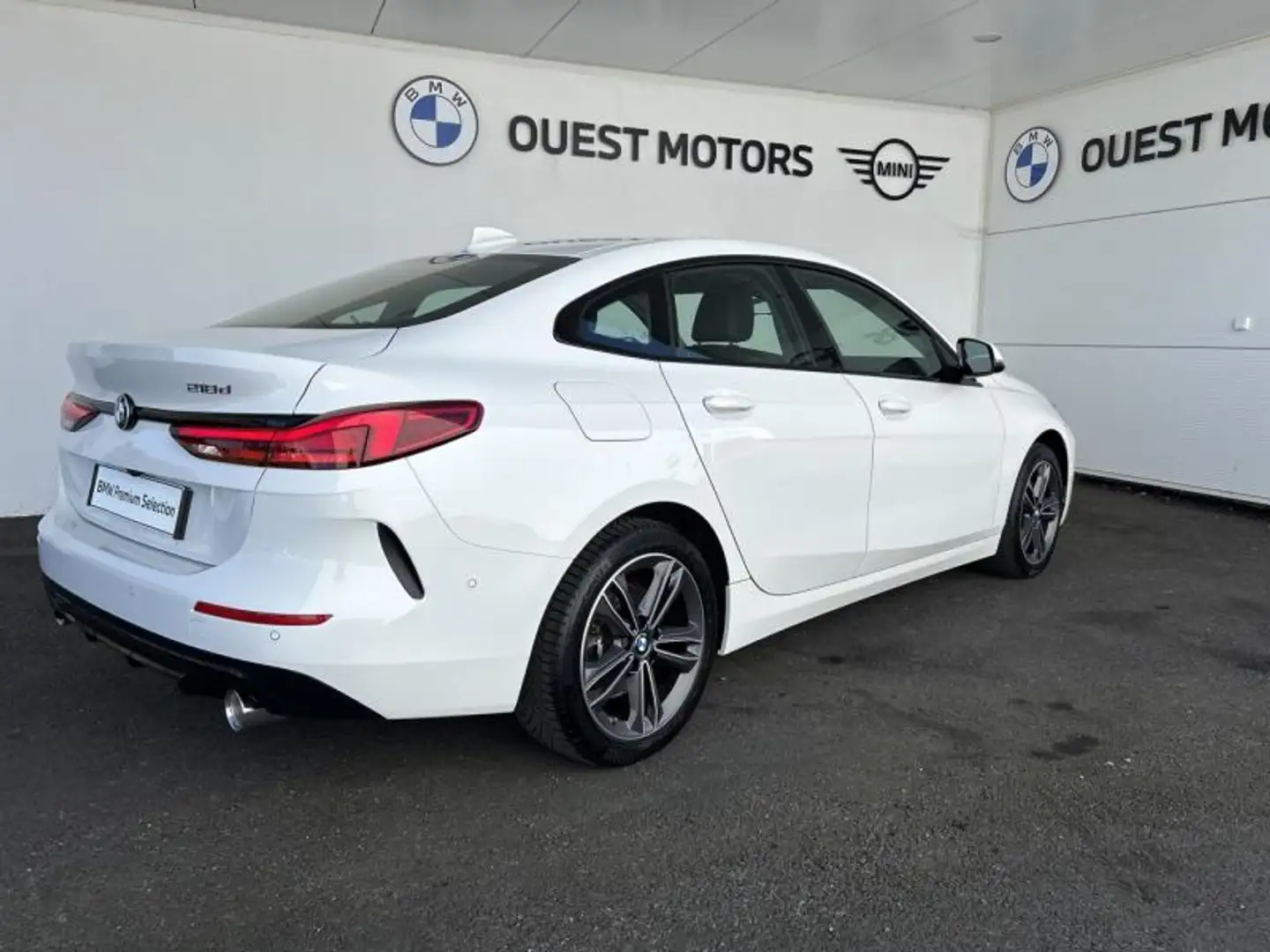 BMW 218 218dA 150ch M Sport BVA8 Blanc - 2