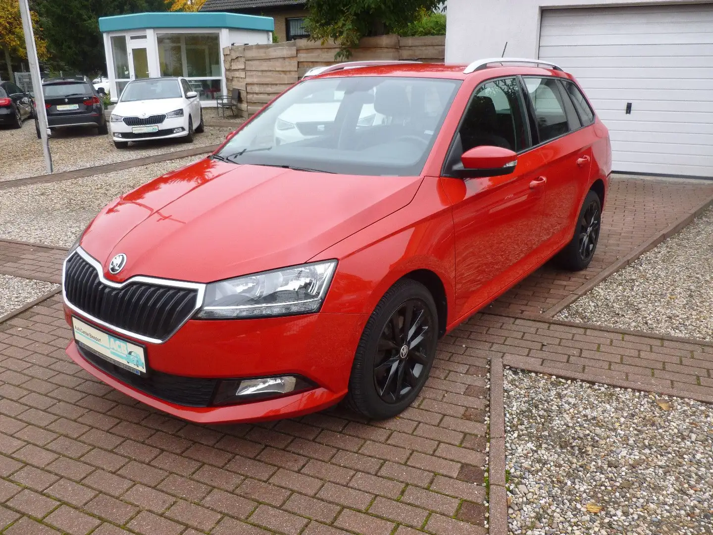 Skoda Fabia Combi NAVI/PDC/RFK/BT/AHK Rot - 1