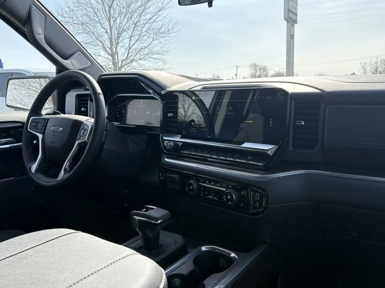 Chevrolet Silverado 1500 снимка Chevrolet Silverado 1500