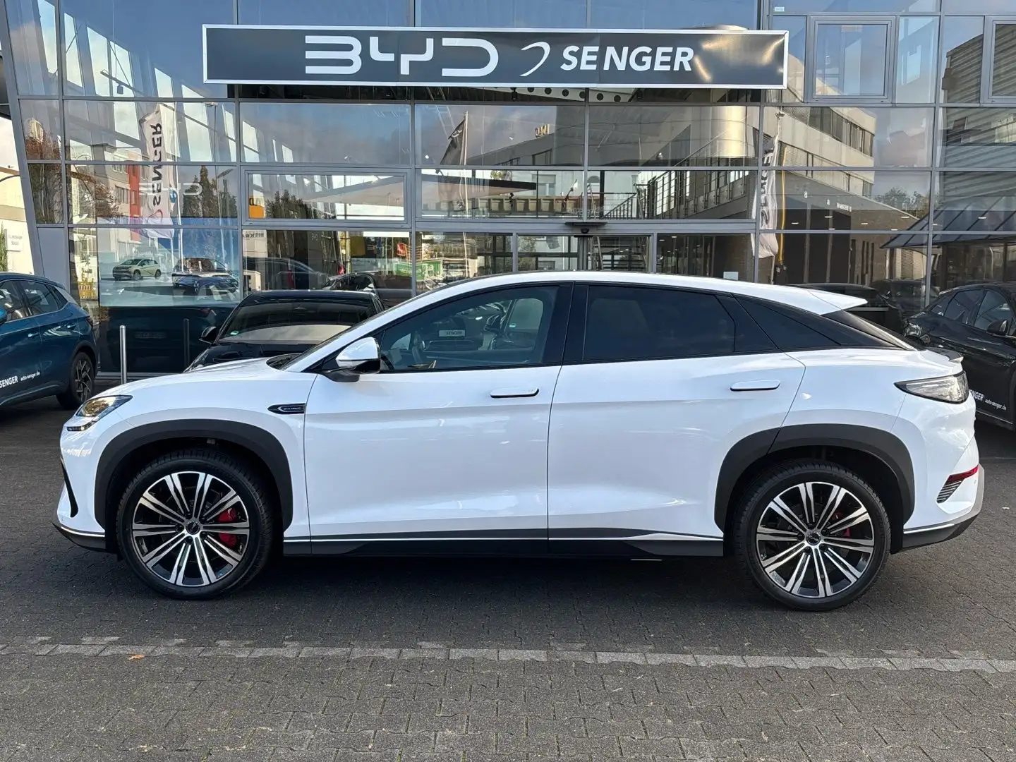 BYD Sealion 7 Design AWD Dynaudio Panorama Carplay Wit - 2