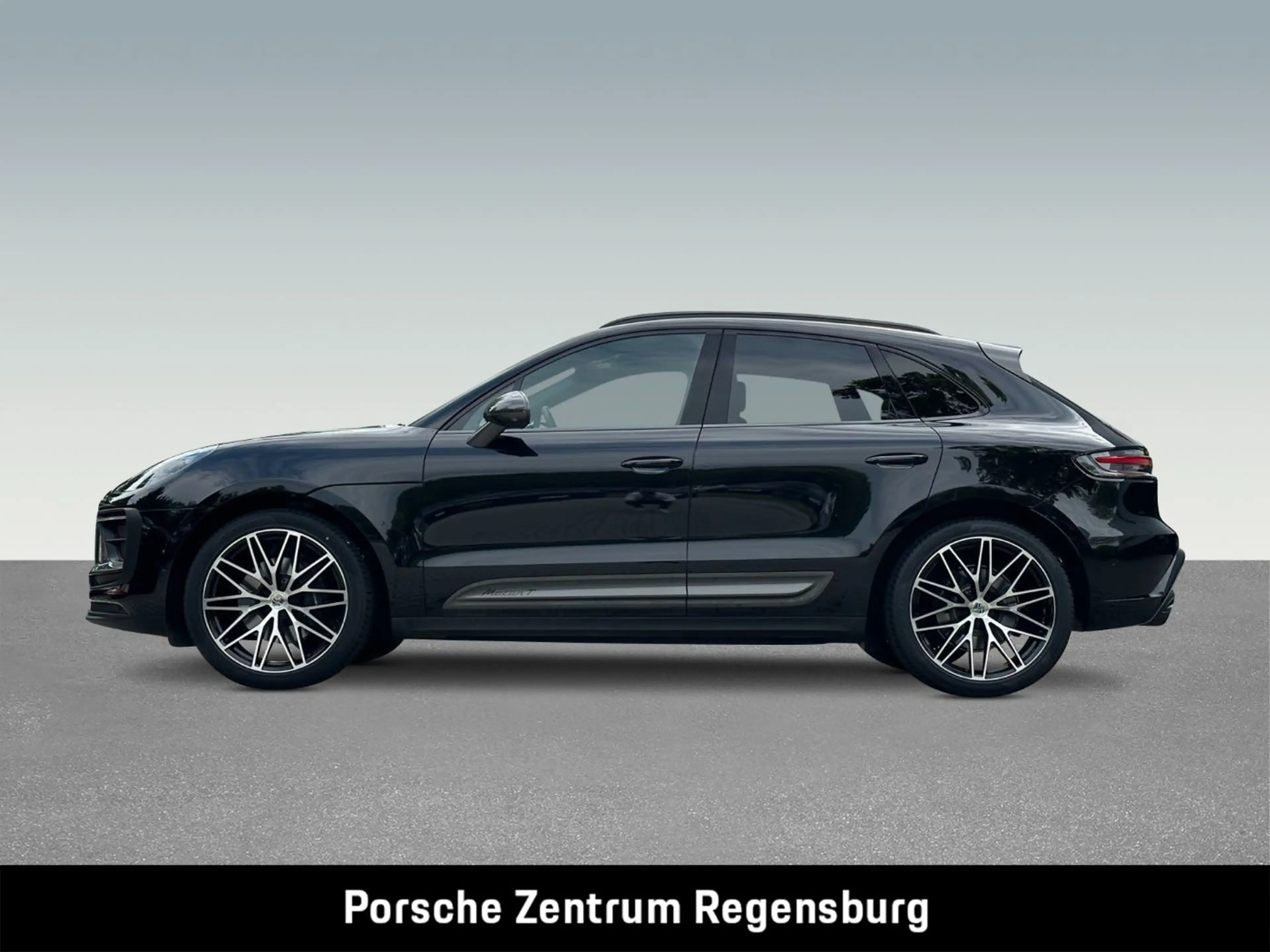 Porsche Macan T PANO 360° Burmester — photo 2