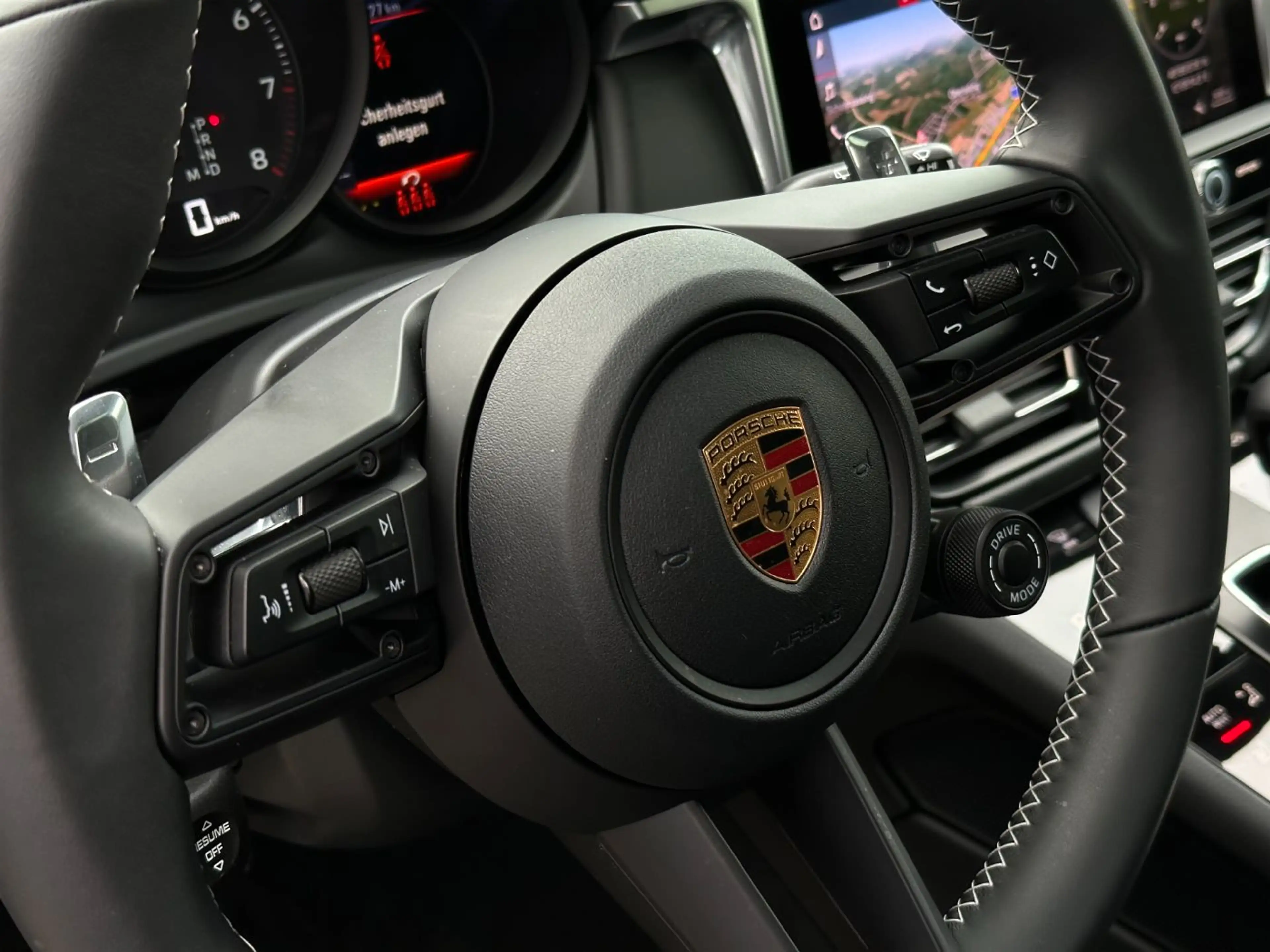 Porsche Macan T PANO 360° Burmester — photo 13
