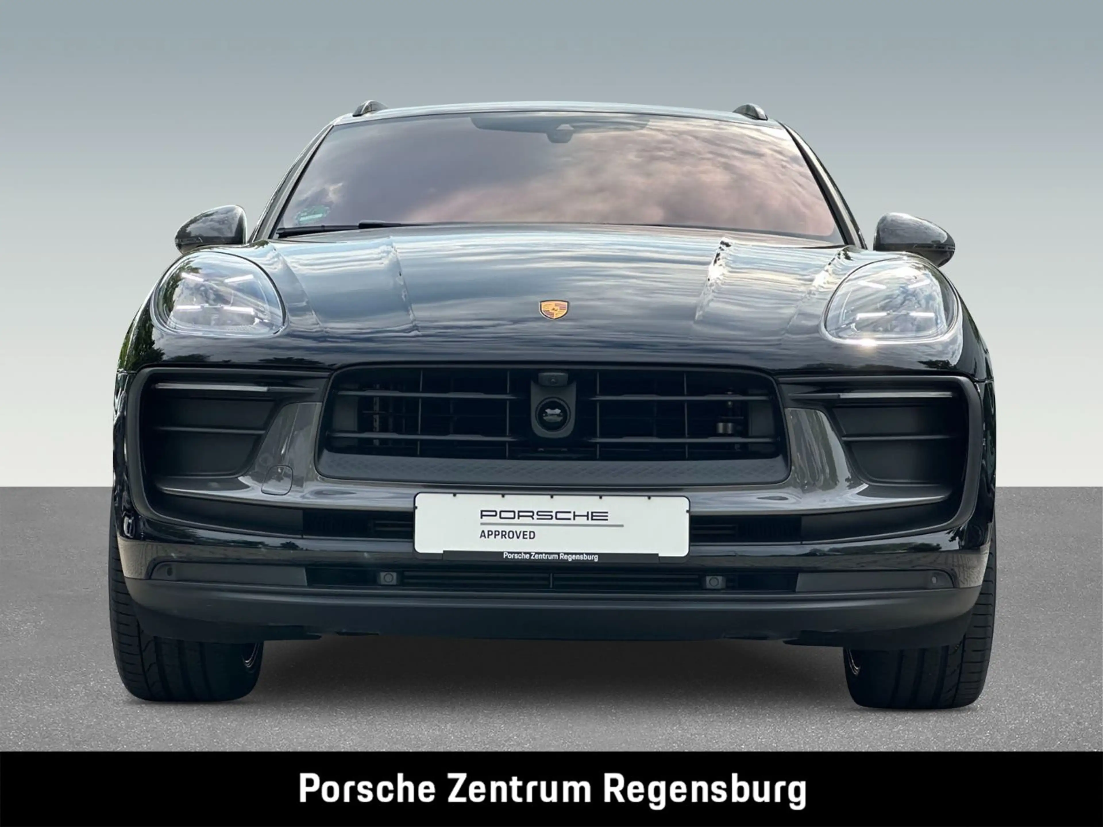 Porsche Macan T PANO 360° Burmester — photo 4