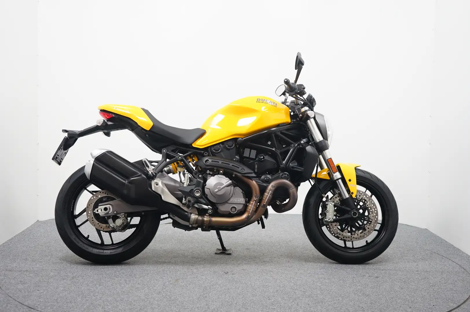 Ducati Monster 821 Galben - 1