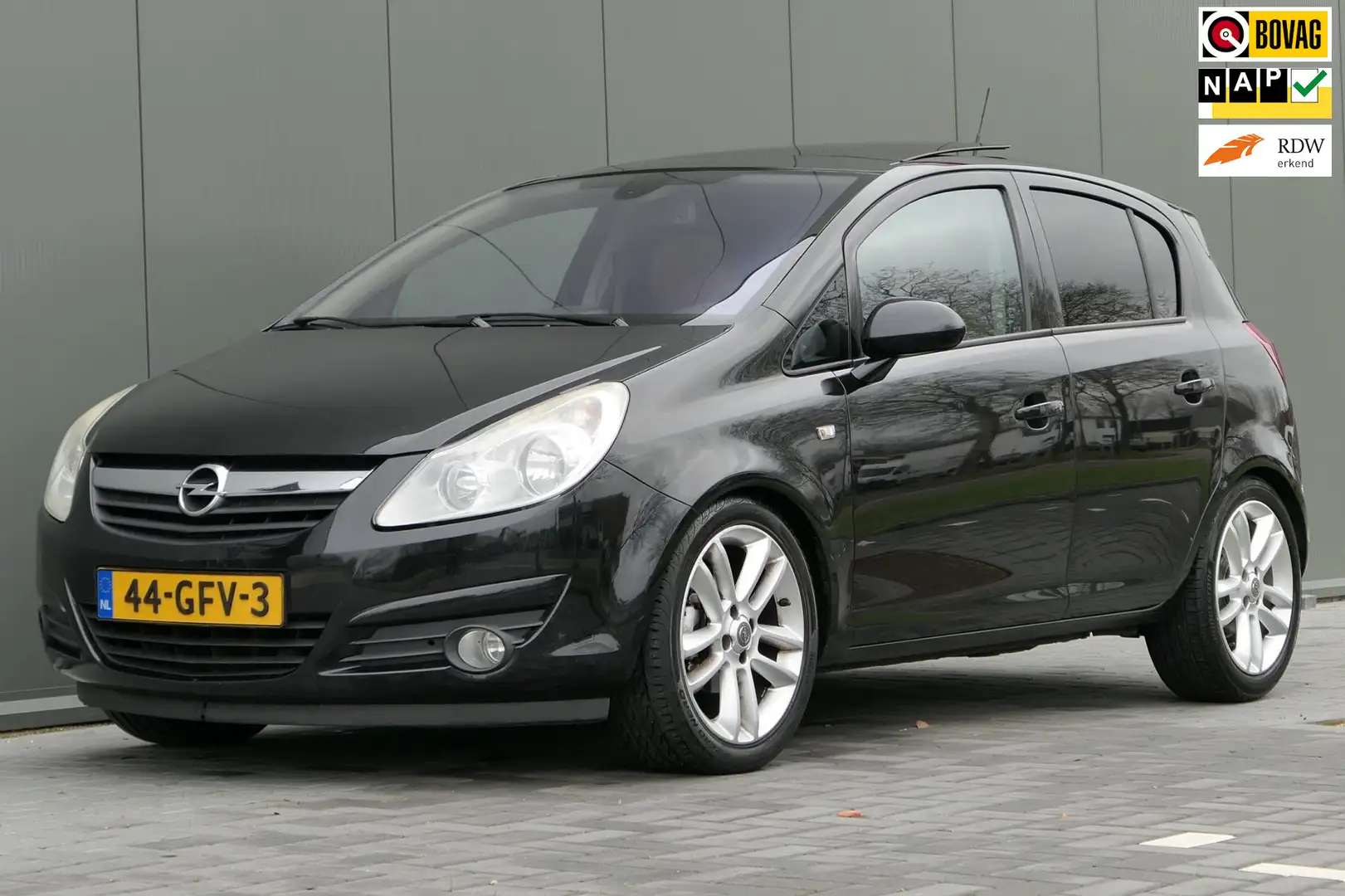 Opel Corsa 1.4-16V Cosmo NAP Navi Panoramadak Leder Airco Schwarz - 1
