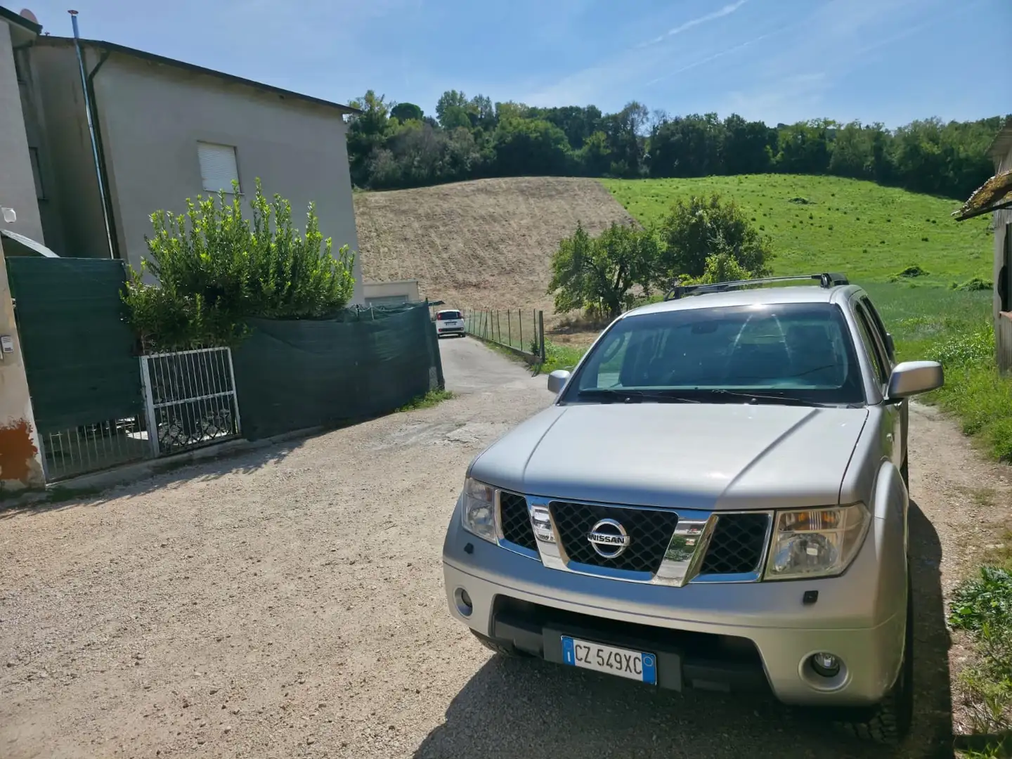 Nissan Pathfinder 2.5 dci LE - 1