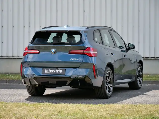 BMW X3 view 6