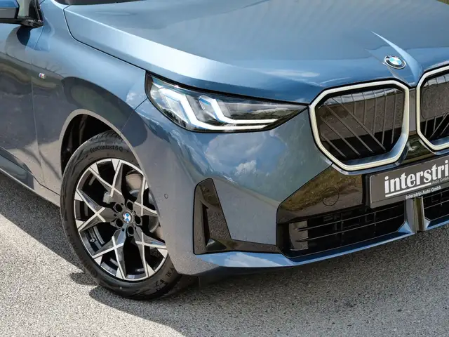 BMW X3 view 7